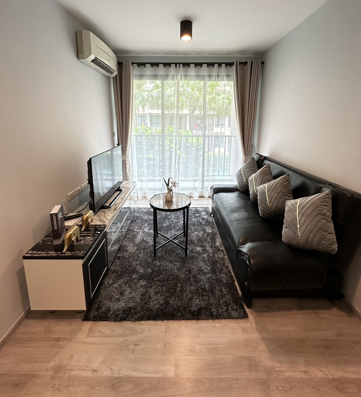 For Rent : Wichit, Zcape 3 Condominium, 1 bedroom 1 bathroom, 3rd flr., pool view.