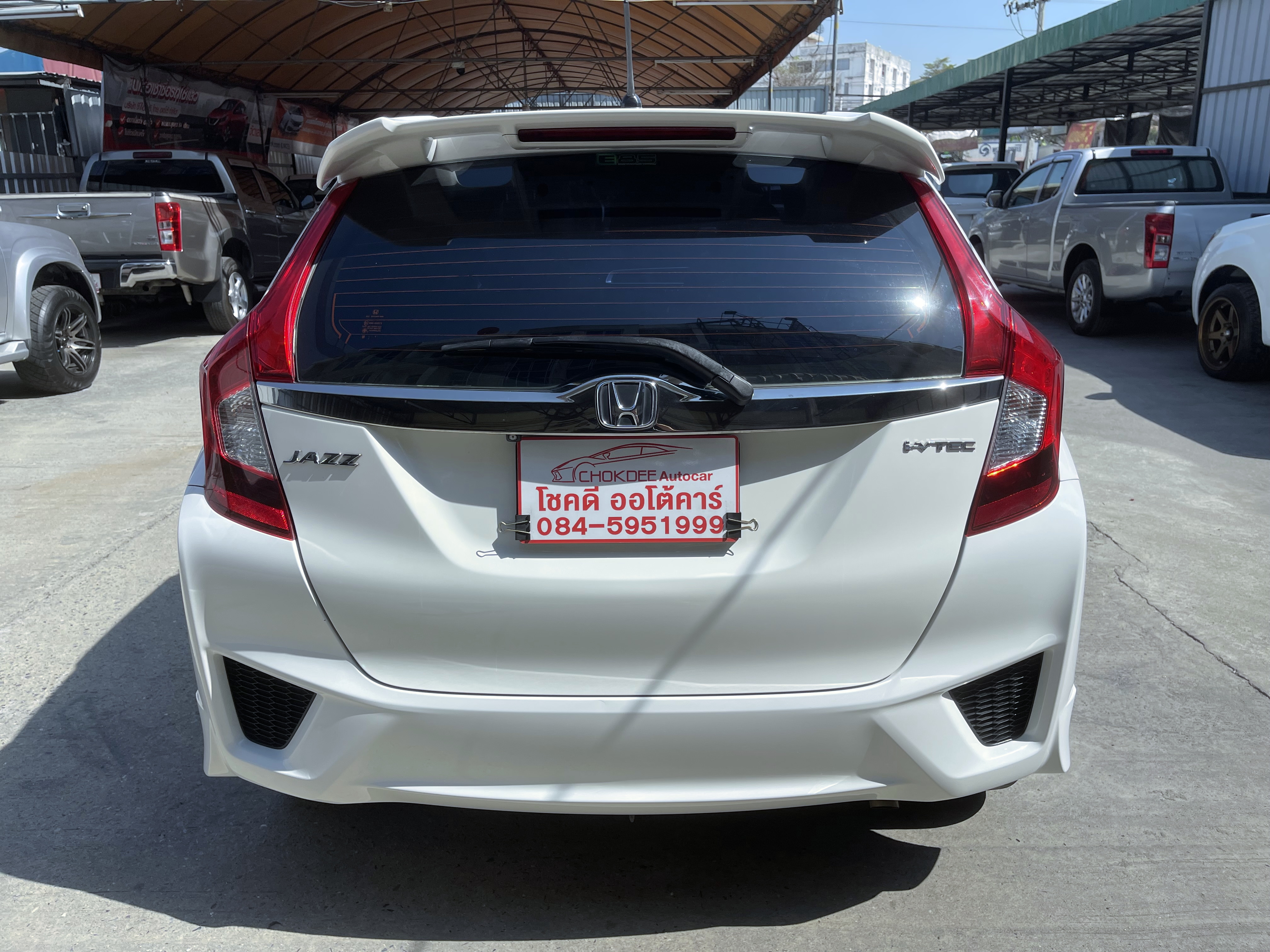 Honda Jazz 1.5 SV At 2016 ขาว