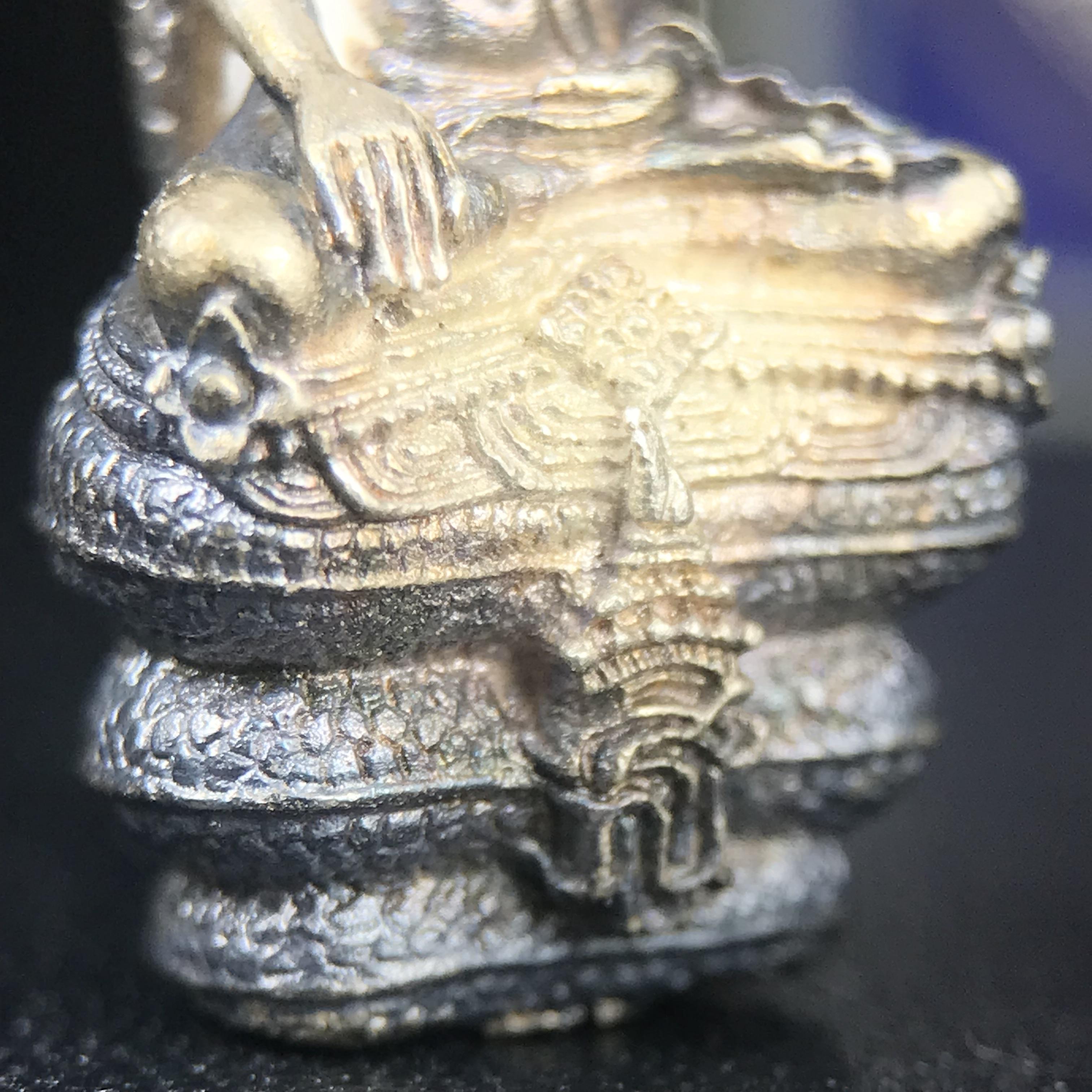 พระพุทธรูปนาคปรกปางมารวิชัย สธ. เนื่องวโรกาสสมเด็จพระเทพรัตนราชสุดาฯ ทรงเจริญพระชนมายุครบ 3 รอบ ปี2534 พิธีพุทธาภิเษก ณ วัดบวรนิเวศวิหาร โดยมีสมเด็จพระญาณสังวร สมเด็จพระสังฆราชเป็นองค์ประธาน(พิธีใหญ่ มวลสารดี พุทธศิลป์งดงาม)พระกริ่งเนื้อเงินพบเจอน้อยหายาก