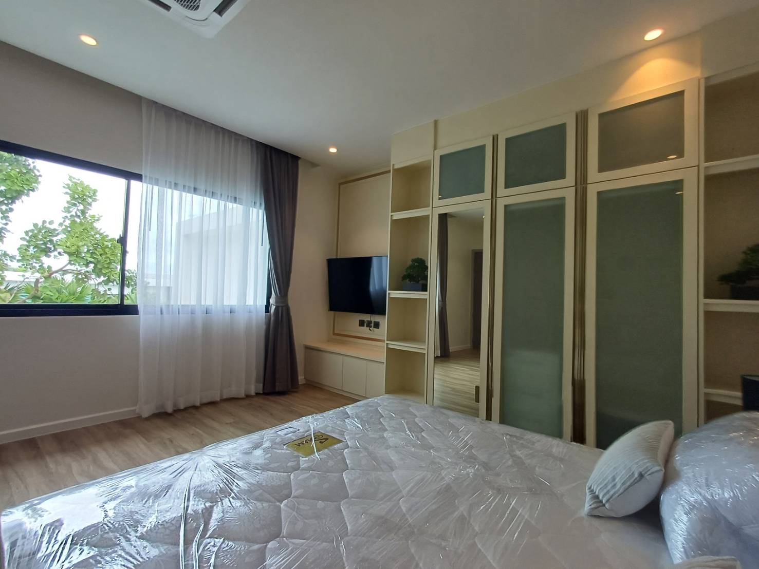 For Rent : Kohkaew, Modern style private pool villa, 4 Bedrooms 4 Bathrooms