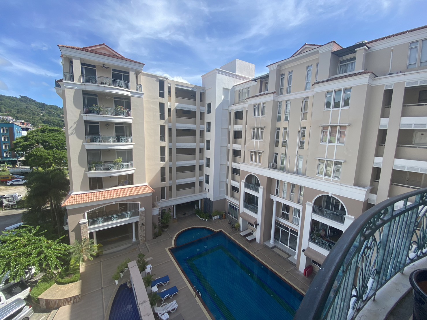 For Rent : Condo near Patong Beach, 2 Bedroom 2 Bathroom, 5th flr.