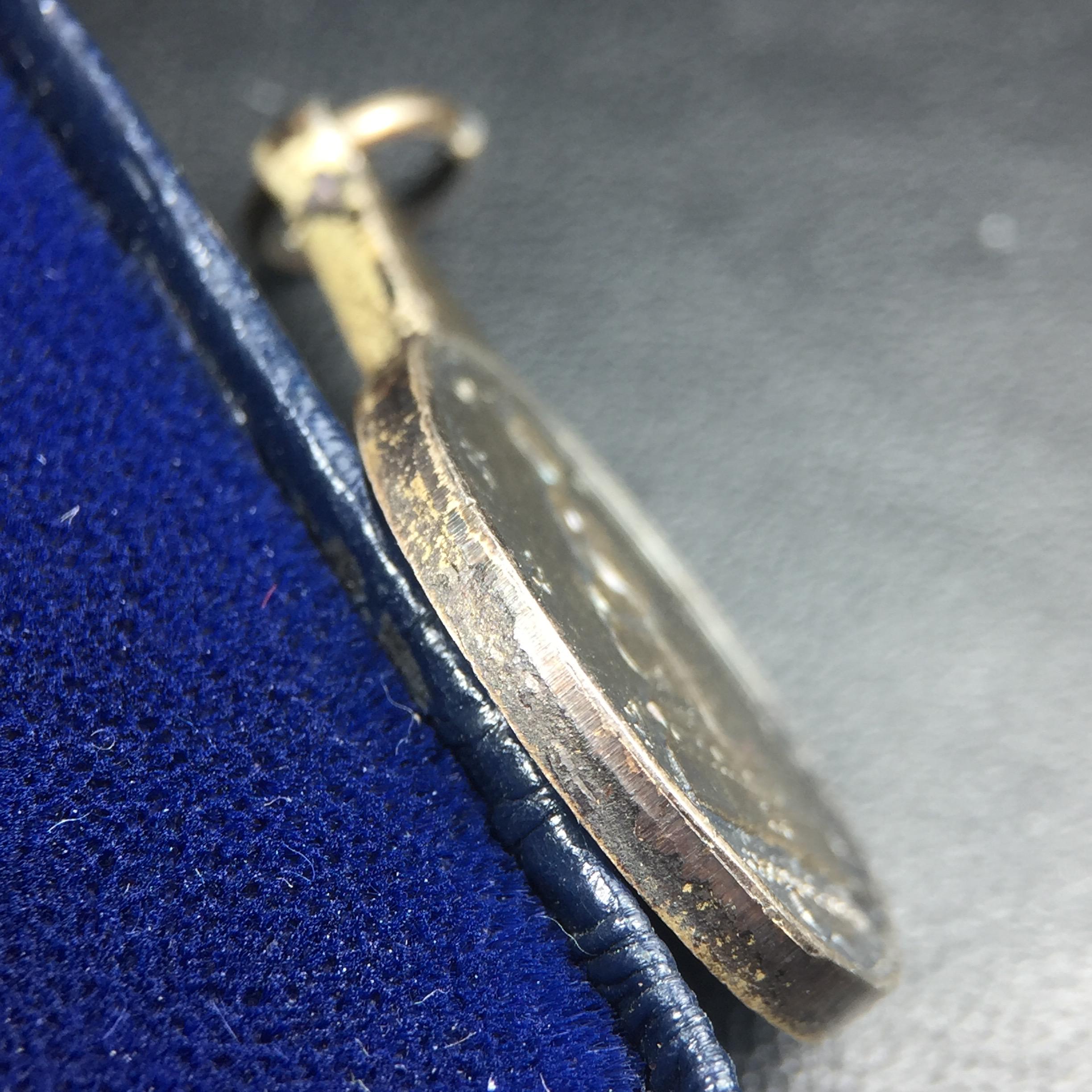 เหรียญพระชัยหลังช้าง ภปร. ครบ 5 รอบ ในหลวงรัชกาลที่9 พ.ศ.2530 พิมพ์เล็ก เนื้อเงิน(หนัก 2 สลึง)(สภาพผิวเดิมขึ้นสีรุ้งธรรมชาติสวยมาก)หายาก สภาพสวยเดิมพร้อมกล่องบรรจุเดิมครบสมบูรณ์(พิธีใหญ่ รุ่นยอดมนิยม)