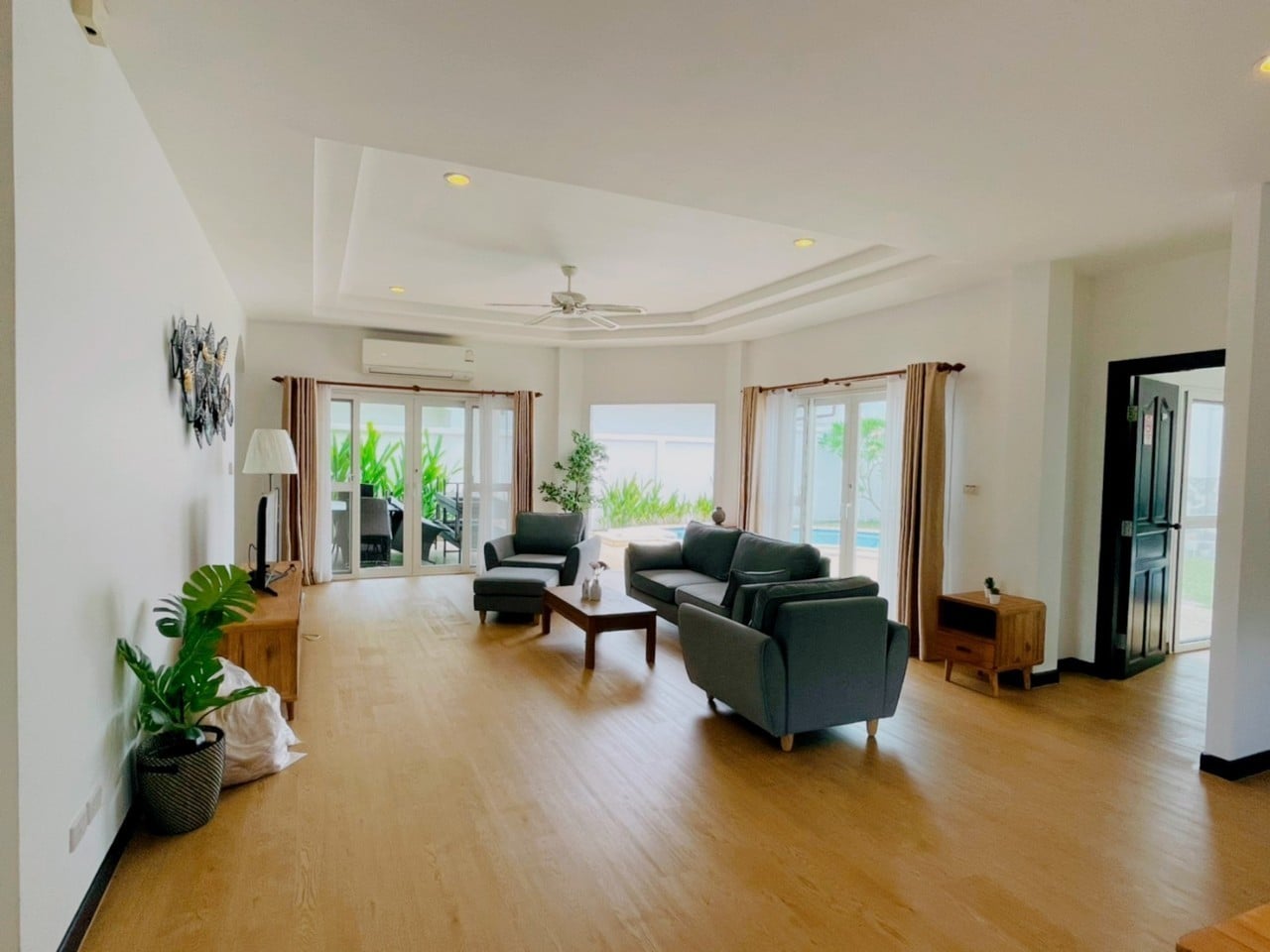 For Rent : Rawai, Private Pool Villa, 3 bedrooms 3 Bathrooms in community gate