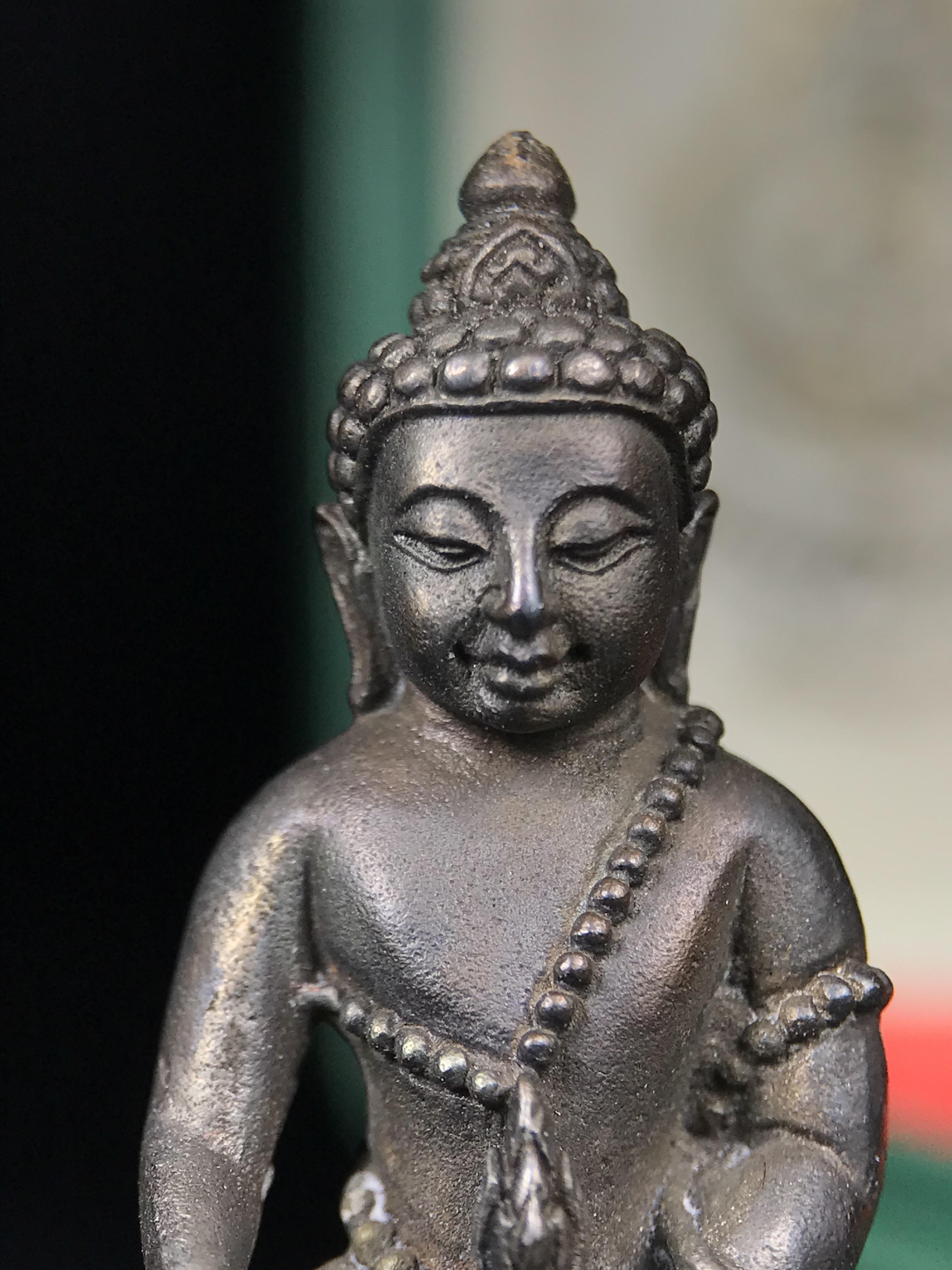 พระกริ่งวาสนา สมเด็จพระสังฆราช(วาสน์)วัดราชบพิธฯ ปี 2531 เนื้อนวโลหะ สร้างเป็นที่ระลึกในคราวที่สมเด็จพระอริยวงศาคตญาณ สมเด็จพระสังฆราช(วาสน์ วาสโน)มีพระชนมายุครบ90พรรษา(ในหลวง ร.9 เสด็จในพิธี)งานแกะแม่พิมพ์โดย นายช่างเกษม มงคลเจริญ)(1ใน1991องค์)