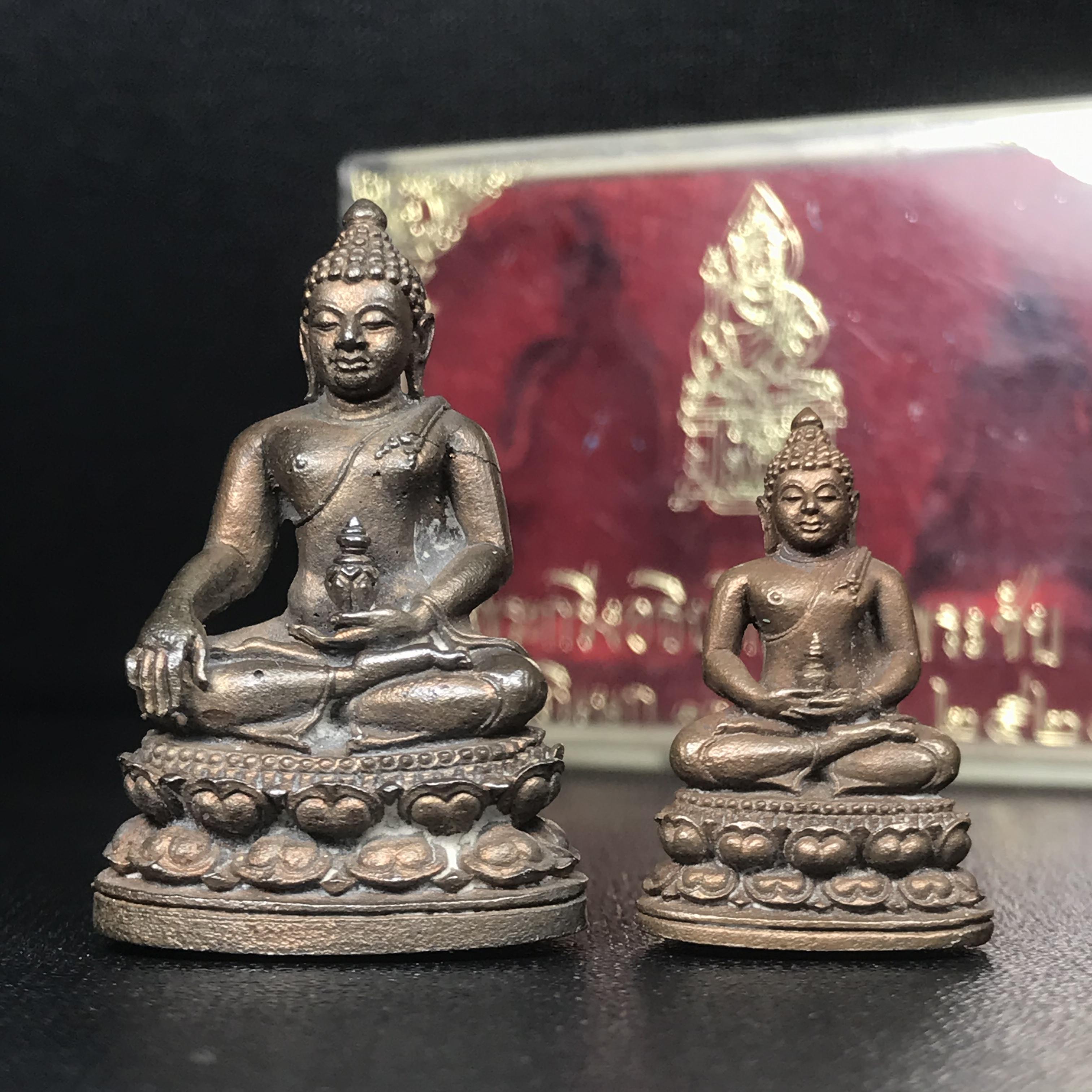 พระกริ่ง-พระชัยวัฒน์อธิบดี ปี2525 ของดีอัยการ (มีไว้บูชาเลื่อนยศเลื่อนตำแหน่งทุกท่าน)(1ใน 2525 ชุด)