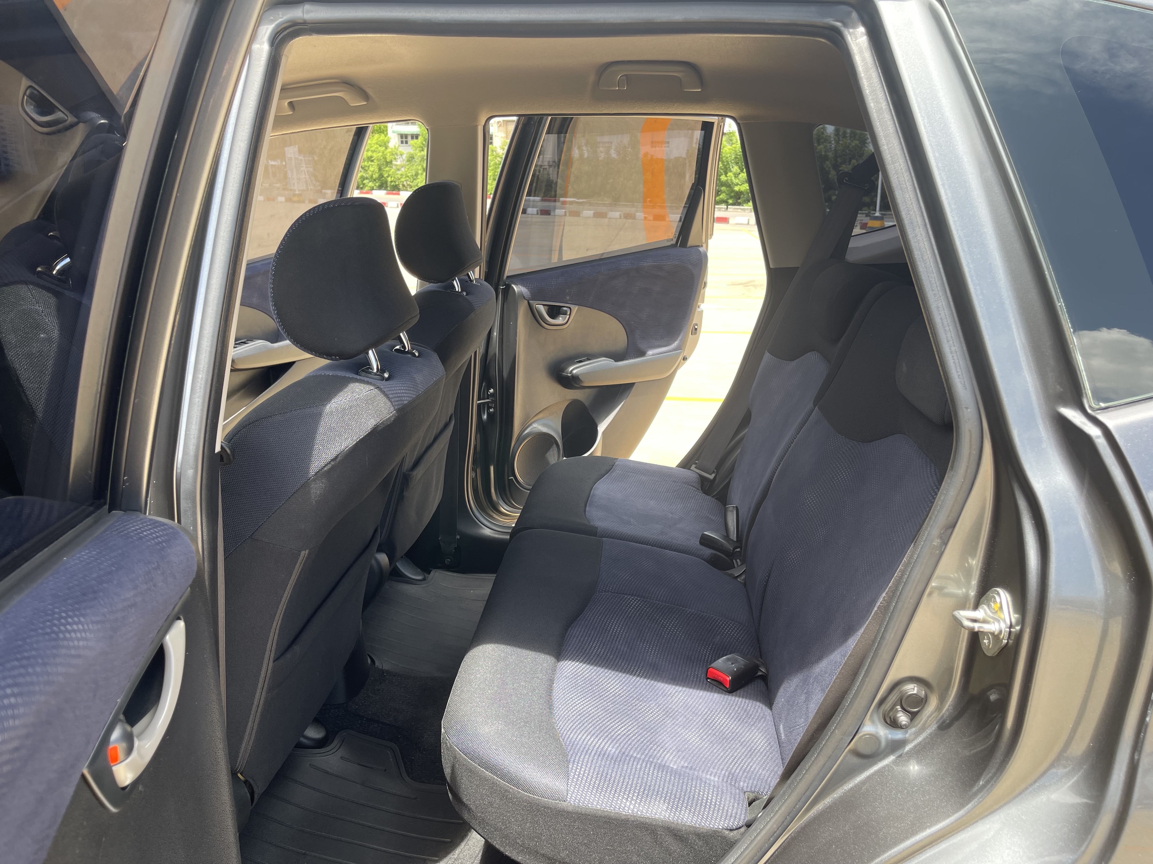 Honda Jazz 1.5 V At 2013 เทา