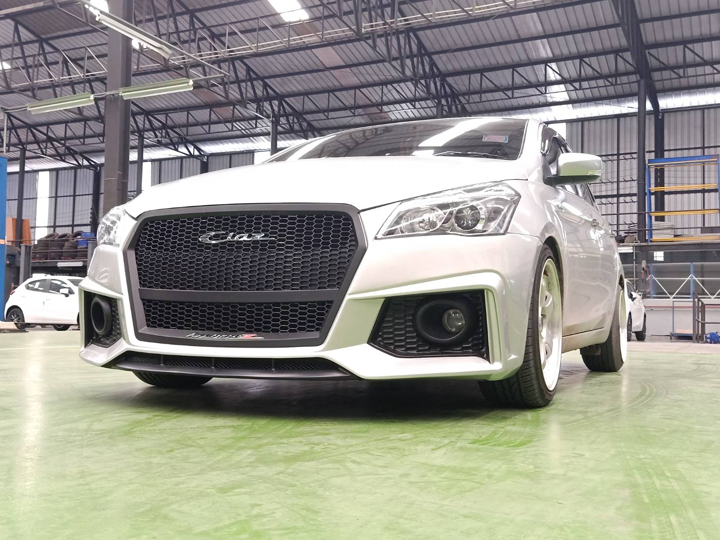 Suzuki Ciaz R8 body kits by Amotriz