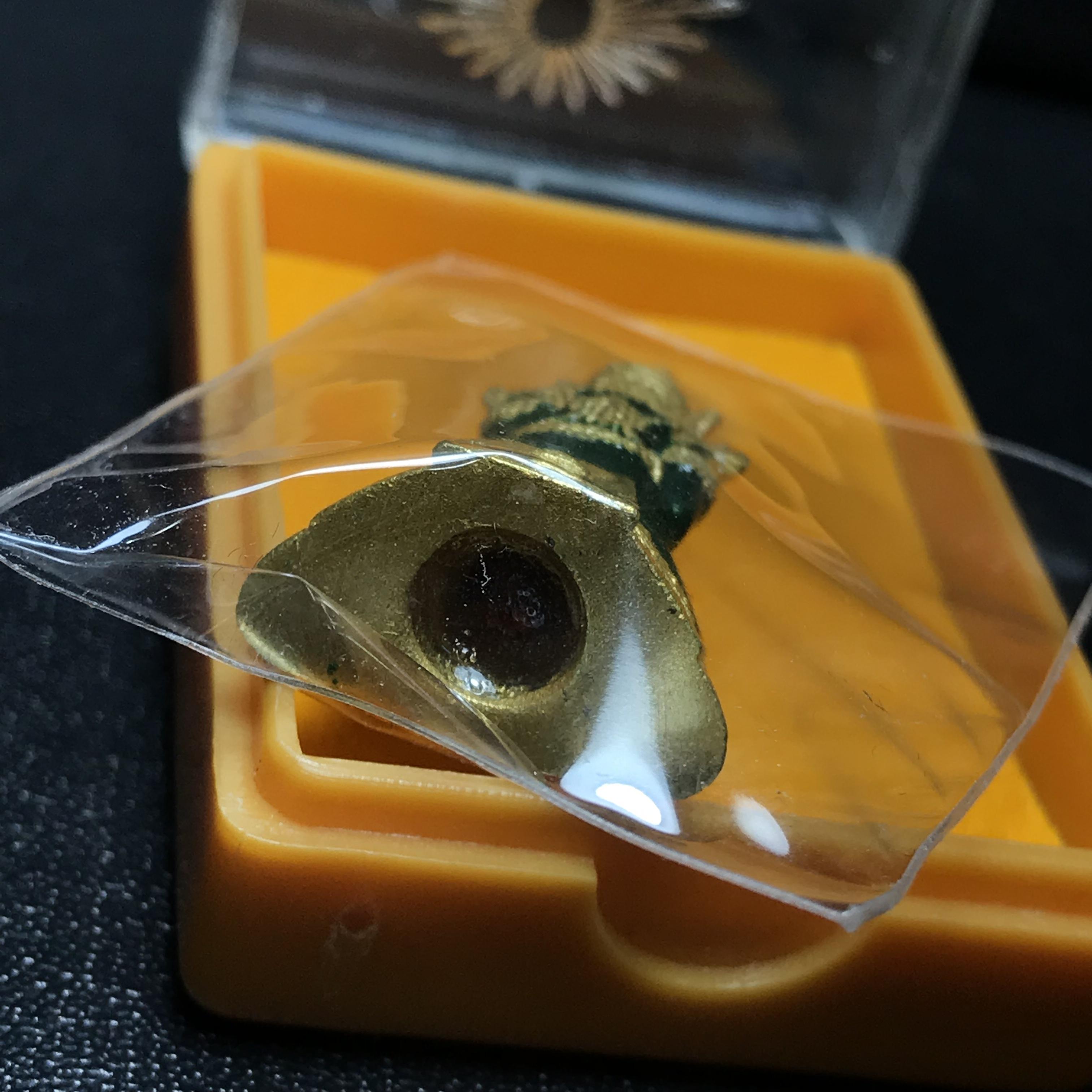 พระพุทธมหามณีรัตนปฏิมากร(พระแก้วมรกต) วัดพระศรีรัตนศาสดาราม สำนักพระราชวัง จัดสร้าง ฤดูร้อน(บรรจุมวลสารใต้ฐาน)