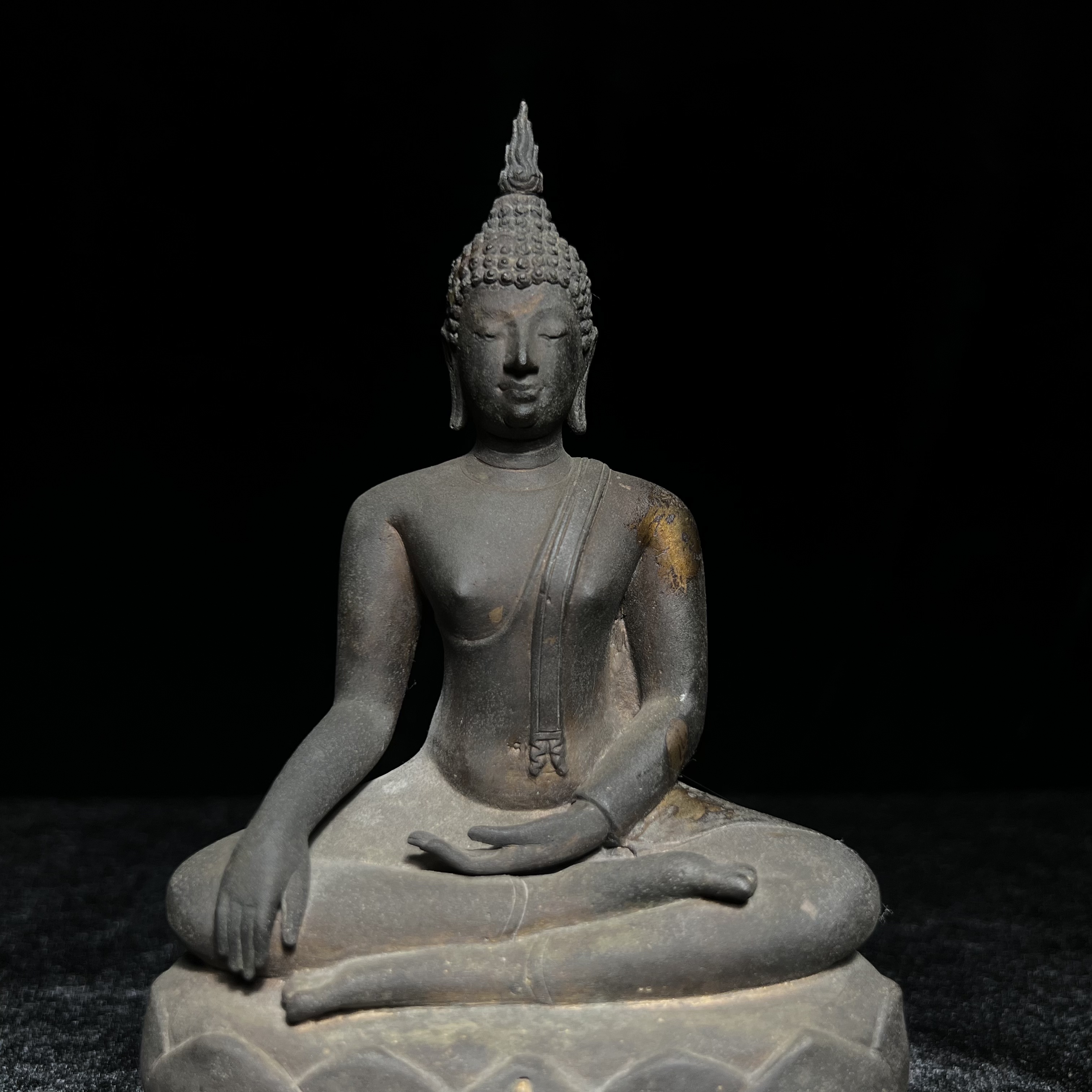 พระวุฒิจิตรลดามหามงคล ปี2542 หน้าตัก 3.5นิ้ว(อีก1ของดีที่หายาก)