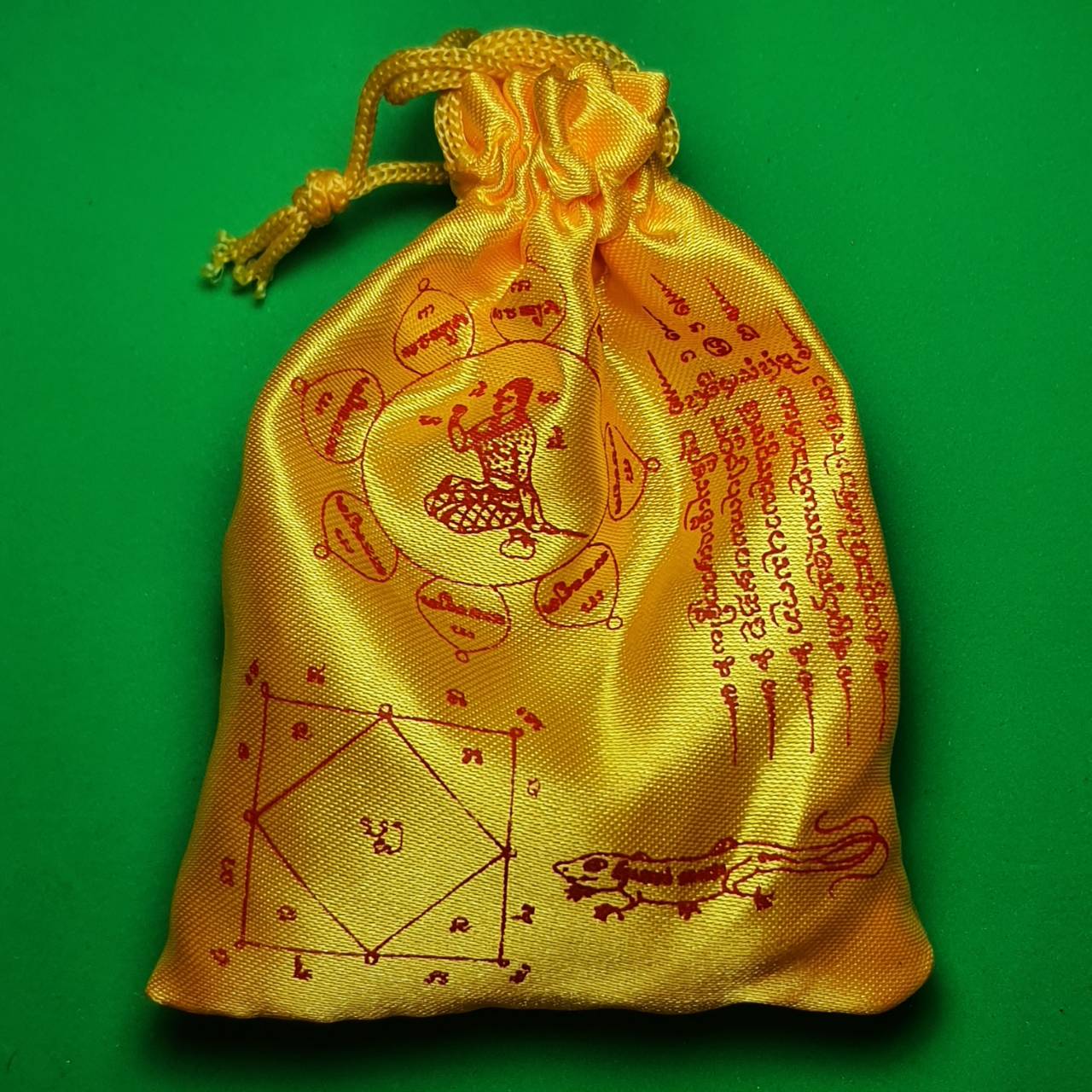 ของนำโชค ถุงมงคล เรียกทรัพย์ ของนำโชค เรียกทรัพย์ ของขลังโชคลาภ ของขลังโบราณ หนุนดวงจากร้ายให้กลายเป็นดี คุ้มครองปกป้อง ป้องกันภัยอันตรายจากร้าย