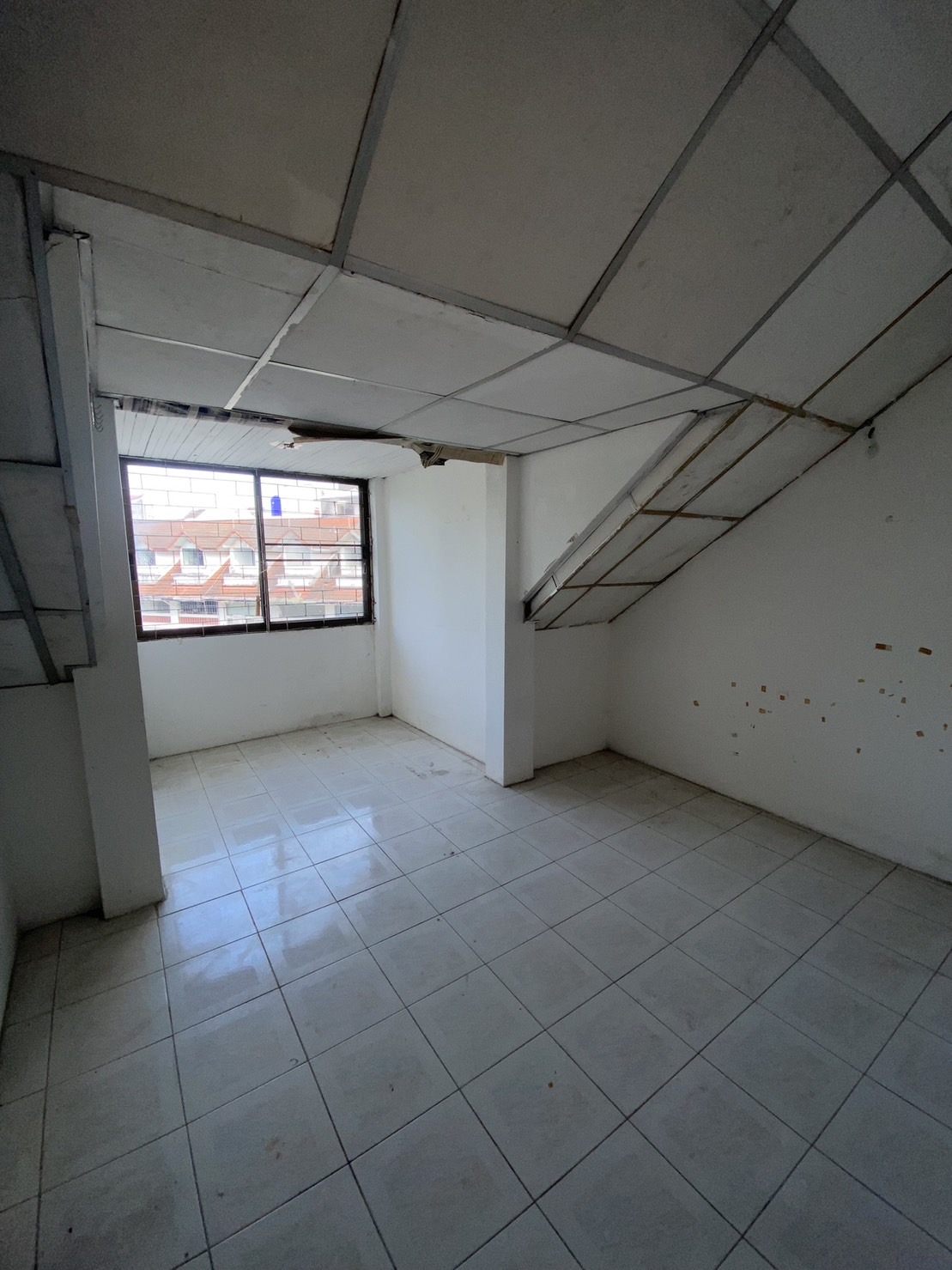 For Sales : Phuket Town, 4-story commercial building, 4 Rooms 4 Bathrooms