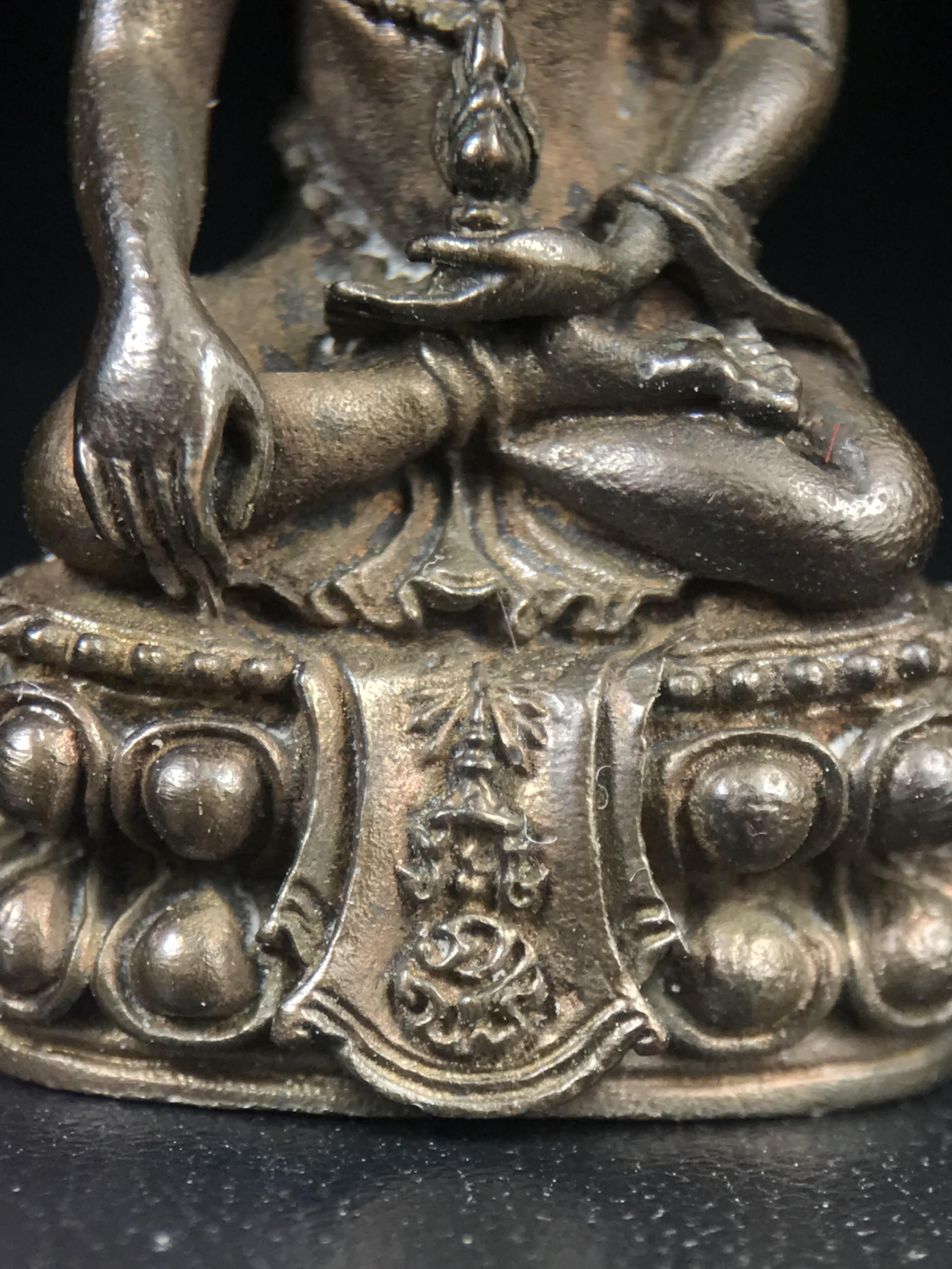 พระกริ่งศิรากาศ ภปร.(พระกริ่งคุ้มเกล้า)วัตถุมงคล"คุ้มเกล้าฯ" มูลนิธิ “คุ้มเกล้า” ในพระบรมราชูปถัมภ์ จัดสร้าง โรงพยาบาลภูมิพล เนื้อนวโลหะ(พิมพ์หน้าไทย)(ในหลวงรัชกาลที่9เสด็จเททอง)(พิธีใหญ่)(นิยม)