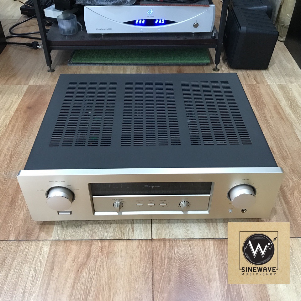 Integrated Amp ยี่ห้อ Accuphase รุ่น E-210 (Made in Japan) ไฟ 220Volts