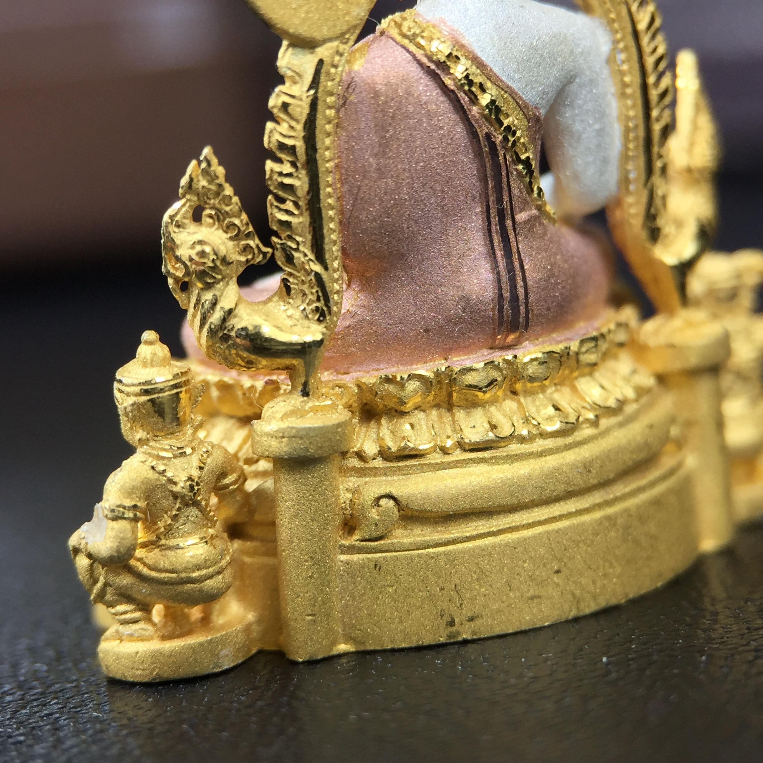 พระพุทธชินราช ภปร. โครงการ "เพราะแผ่นดินนี้ คือ แผ่นดินเกิด" ปี2548(รุ่นแรก) ลอยองค์ หน้าตัก 1/2 นิ้ว เนื้อเงินสามกษัตริย์ พุทธศิลป์งดงามทรงคุณค่า รุ่นยอดนิยม