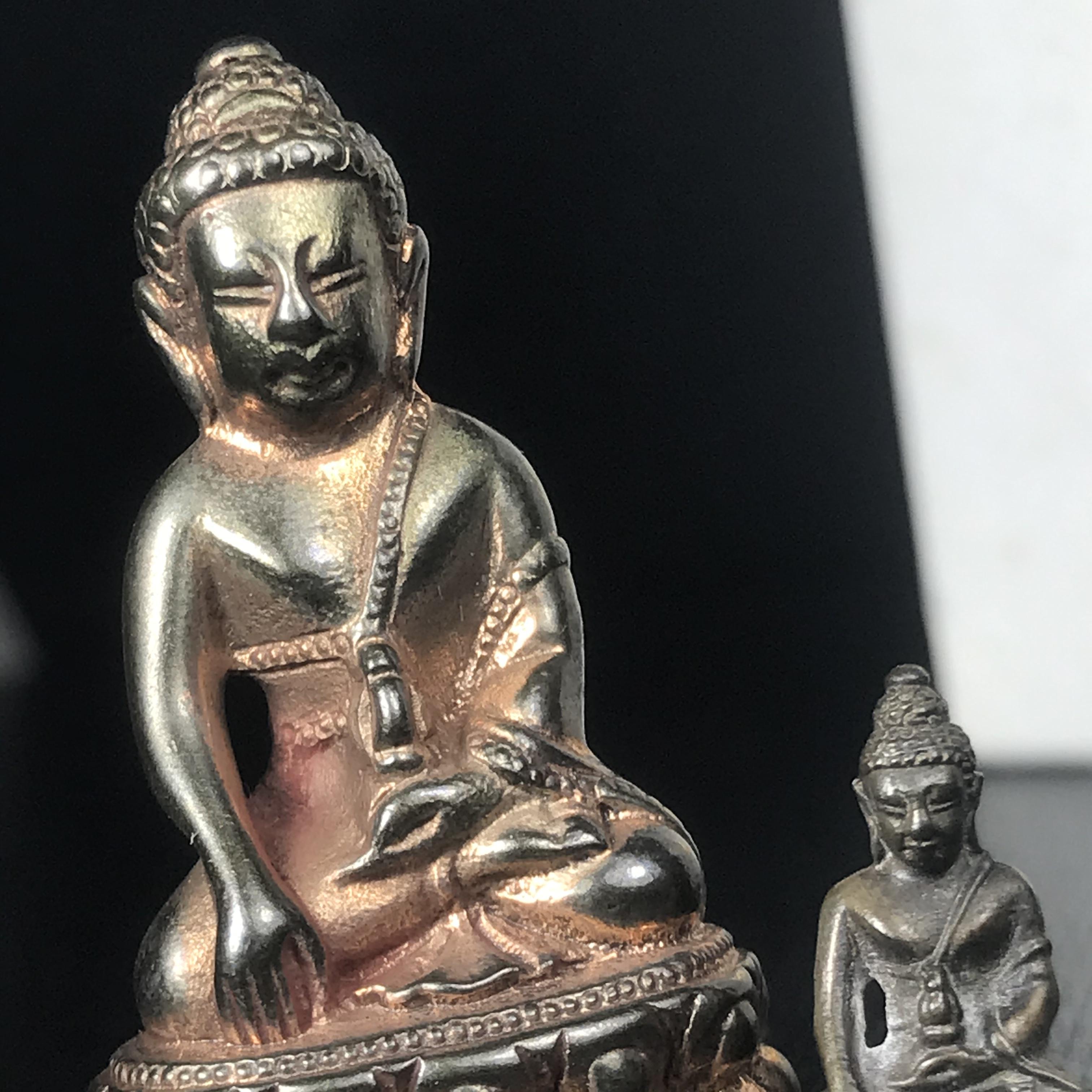 พระกริ่ง-พระชัยวัฒน์ บัวรอบ สุวทัฒโน วัดบวรนิเวศ ปี 2539 เนื้อทองสำริด(นวโลหะ) ฉลองครองราชยสมบัติครบ 50 ปี รัชกาลที่9(1 ใน 539 ชุด)หายาก