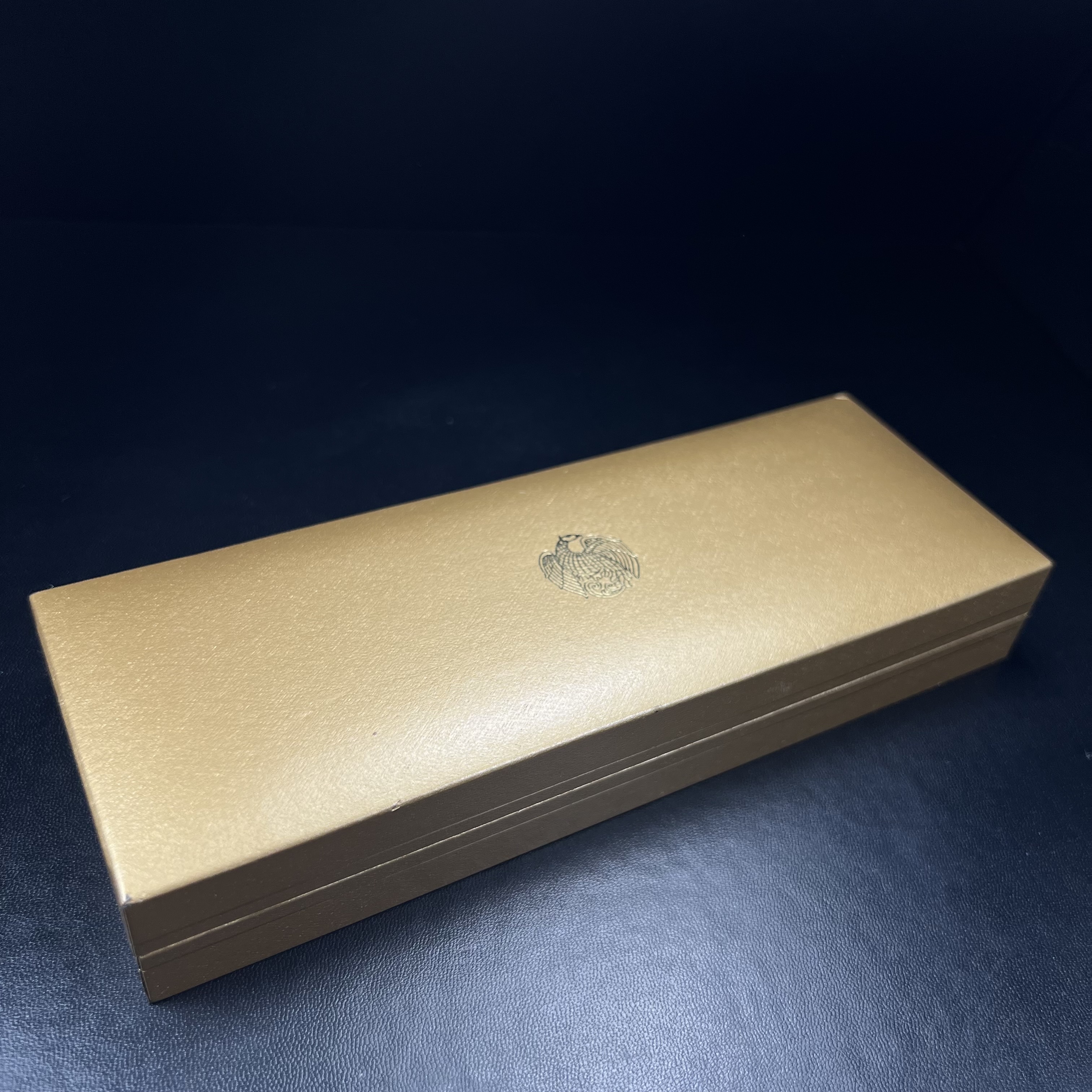 ชุดเหรียญพระพุทธปัญจภาคี ปี 2539 ครบชุด 5 เหรียญ พิมพ์ใหญ่ขนาดสูง 3 ซม. เนื้อเงิน โค๊ต ง.(เงิน) บล็อกกษาปณ์ พร้อมกล่องบรรจุซีนซองเดิมครบสภาพสวย เนื่องในมหามงคลวโรกาสที่ในหลวงรัชกาลที่ 9 ทรงครองสิริราชสมบัติครบ 50ปี พิธีใหญ่ ณ พระอุโบสถวัดพระแก้ว