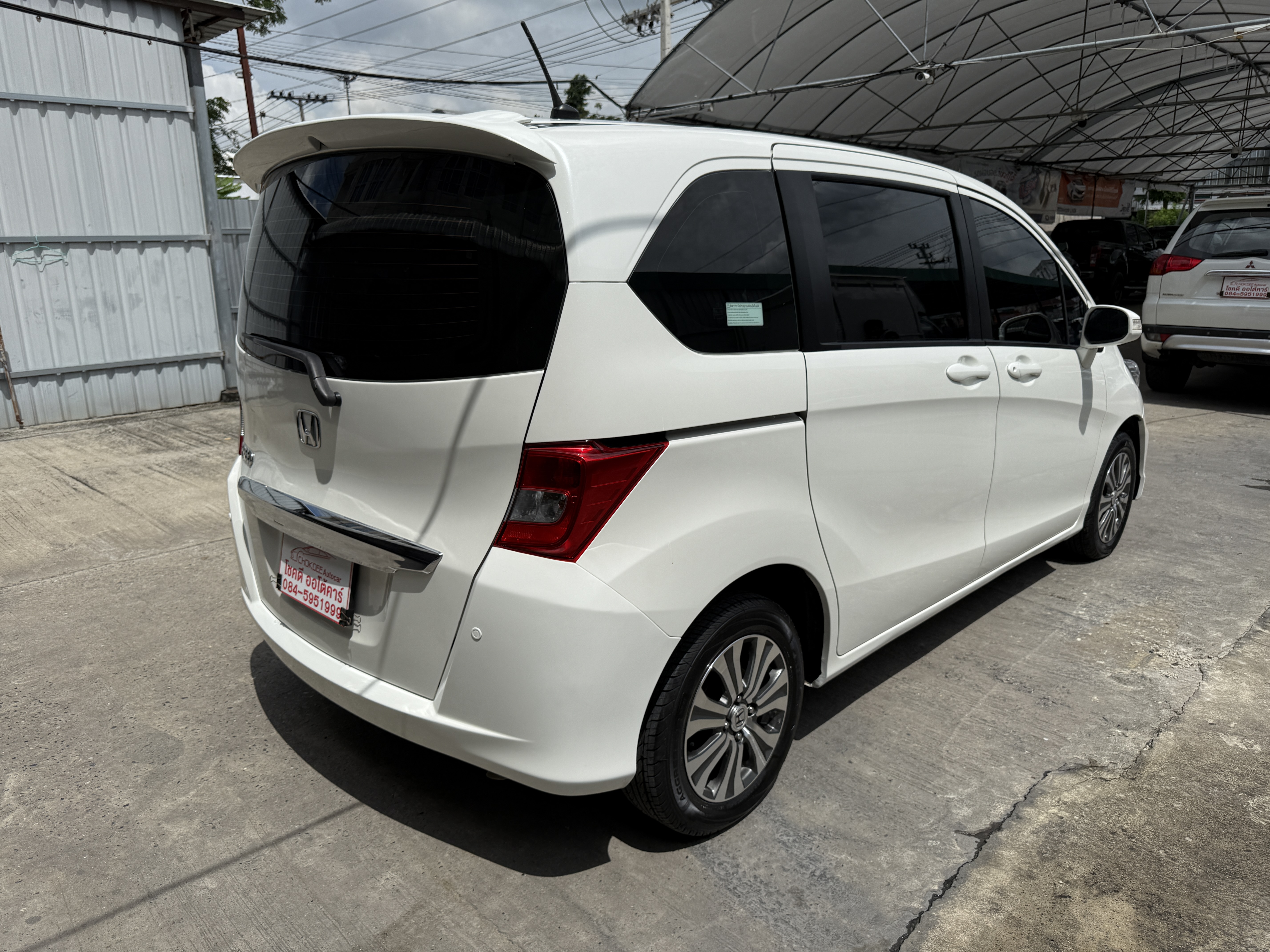 Honda Freed 1.5 E แอร์หลัง At 2015 ขาวมุก