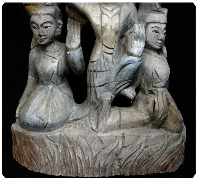 ไม้แกะสลักเก่า ศิลปะพม่า สูง 34cm