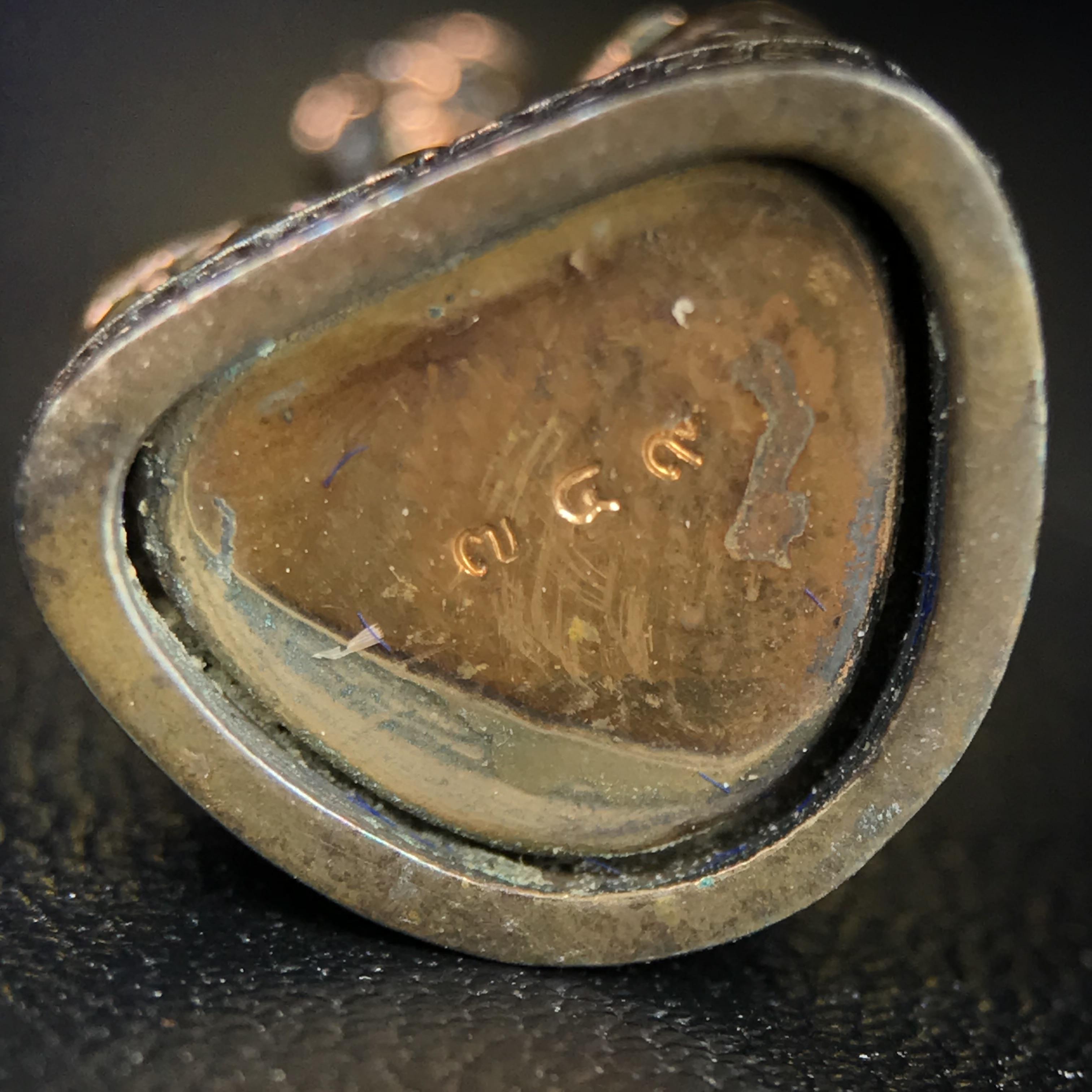 รูปเหมือนหล่อลอยองค์หลวงปู่ทวด รุ่น 111ปี กระทรวงกลาโหม เนื้อนวโลหะรมดำ-ปัดเงา ปี2540 พิธีใหญ่ เข้มขลัง นิยม พร้อมกล่องบรรจุเดิม(คัดสภาพสวยผิวเทพๆผิวรุ้งๆ)ทั้งพิธีทั้งพุทธศิลป์ทรงคุณค่าอีกหนึ่งรุ่นยอดนิยม