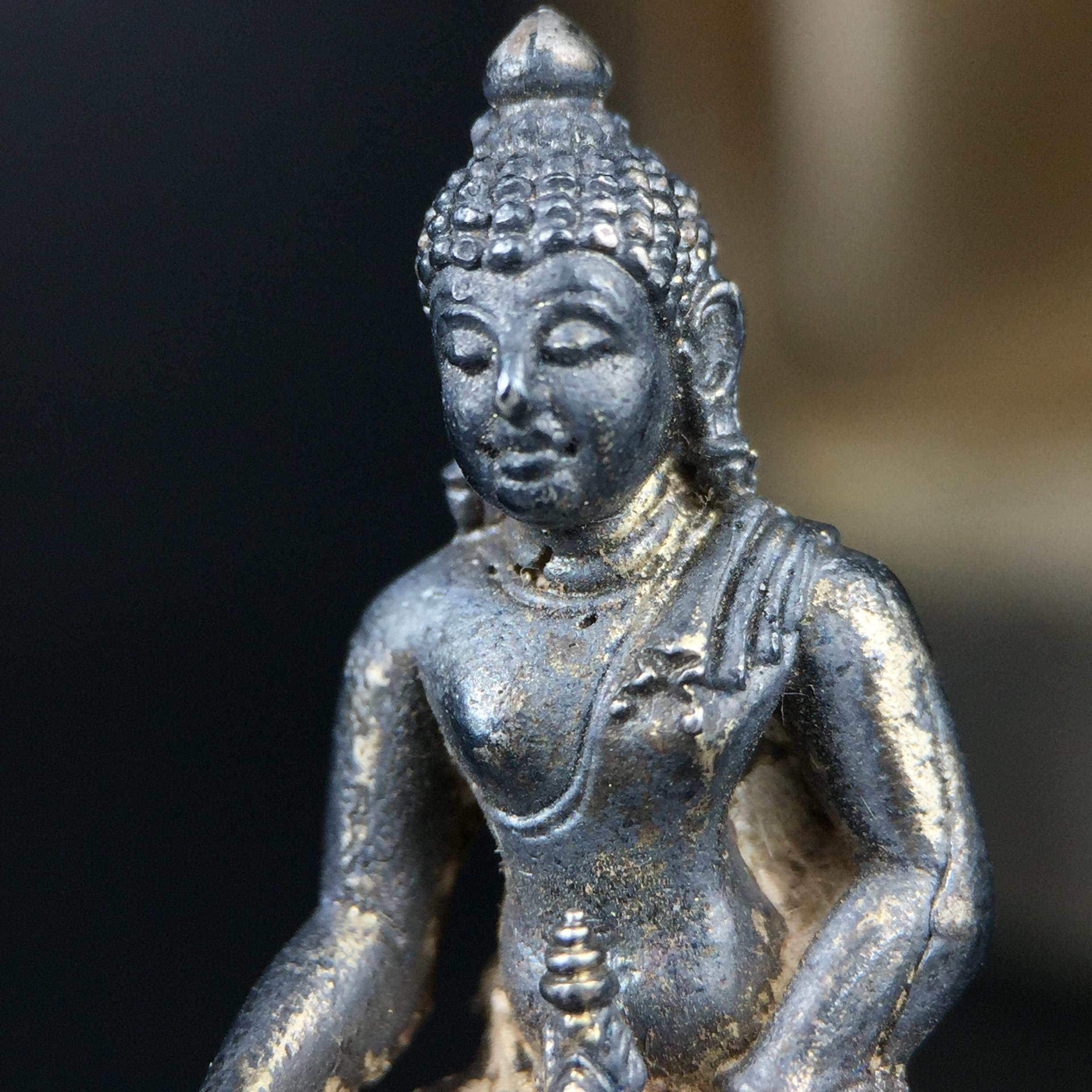 พระกริ่งวาสนา 80 พรรษา สมเด็จพระสังฆราช (วาสน์) วัดราชบพิธฯ ปี2521 เนื้อเงิน(ตอกหมายเลข)(ตอกโค๊ตพระปิดตา) โดยมีหลวงปู่โต๊ะ วัดประดู่ฉิมพลีร่วมปลุกเสก สภาพผิวเดิม สวยจัด แชมป์ๆพร้อมกล่องบรรจุเดิม(หายาก)