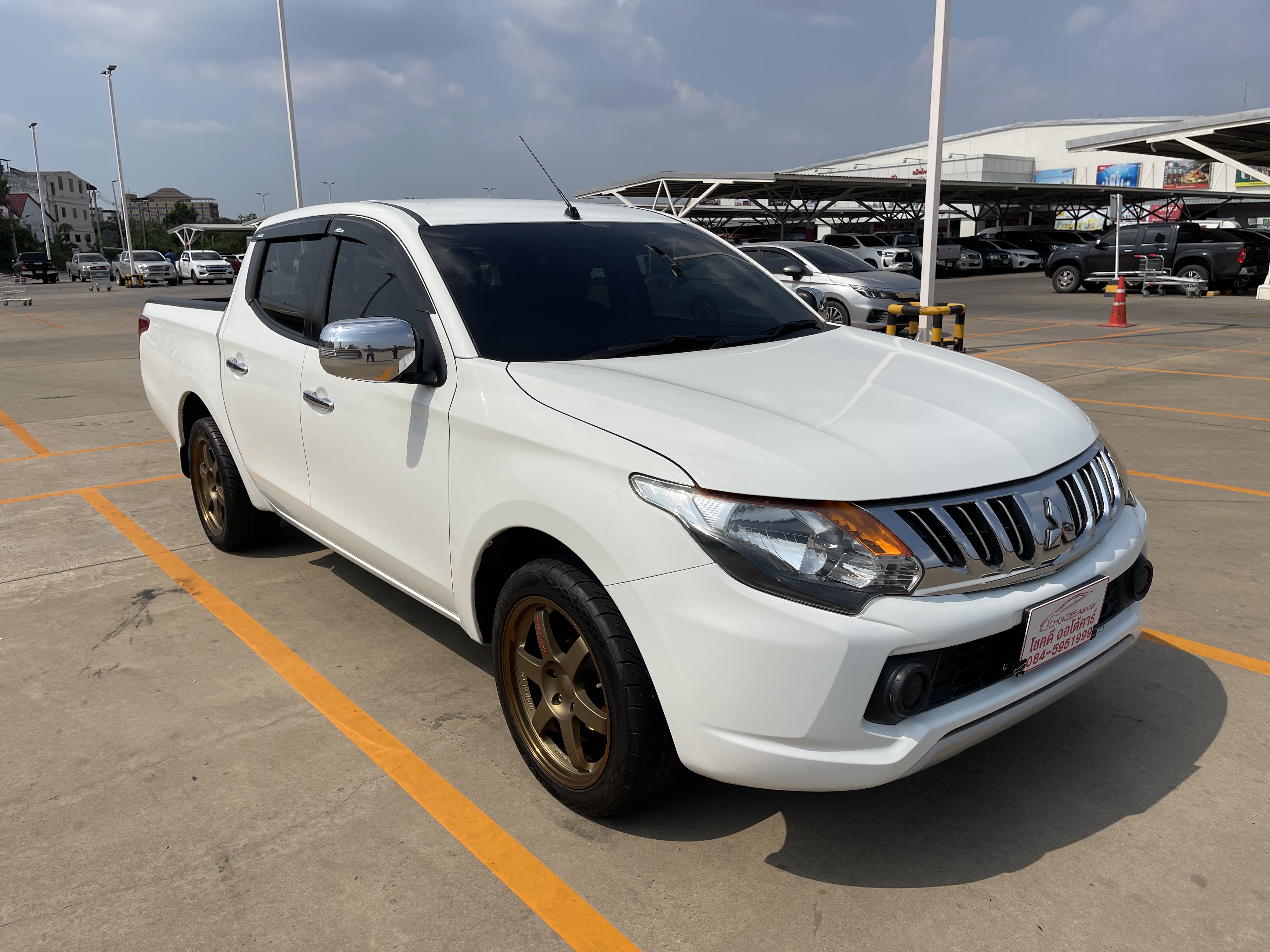 Mitsubishi Triton All New 4ประตู 2.5 GLX 2016 ขาว