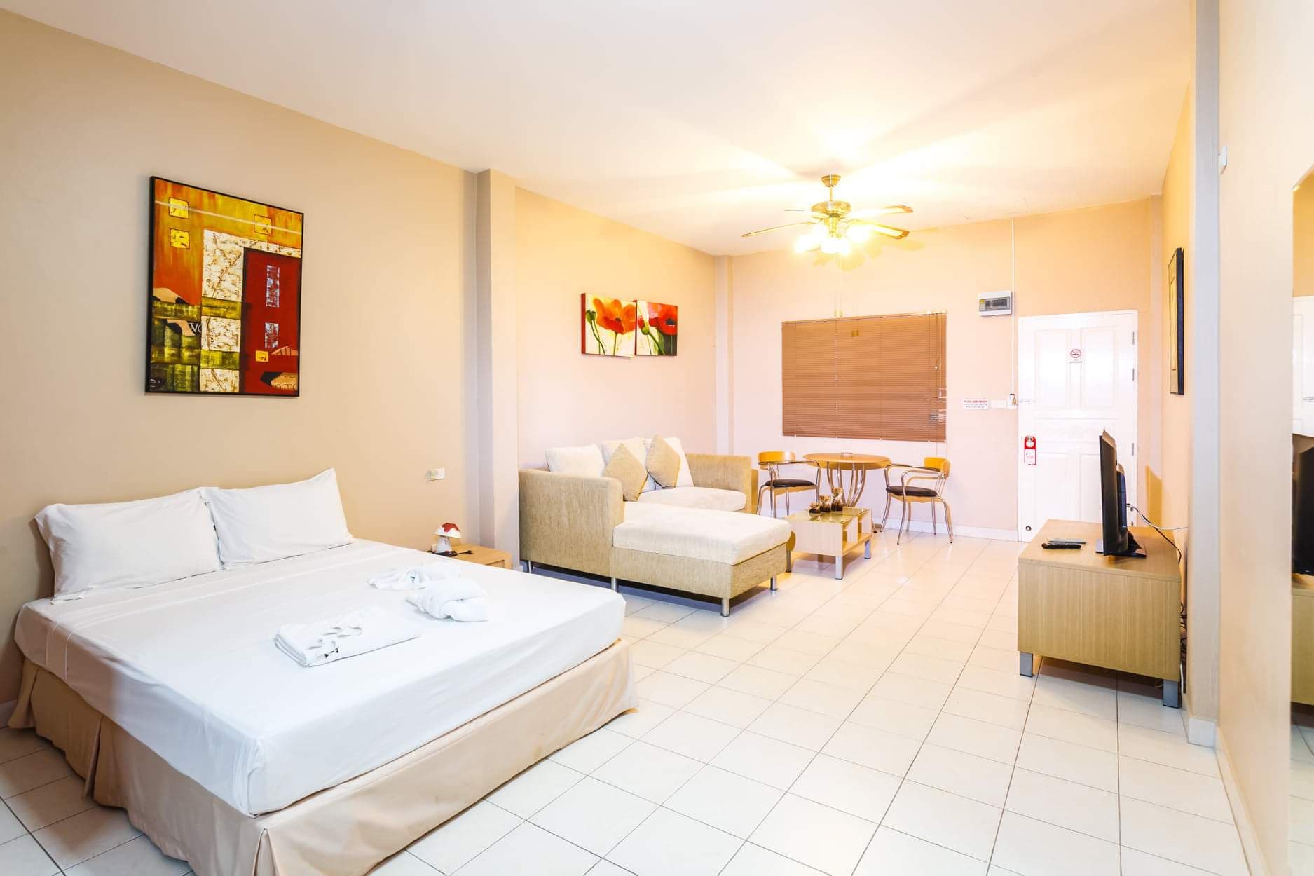 For Sale : Patong, Apartment with Swimming Pool, 4 bedrooms 6 Bathrooms