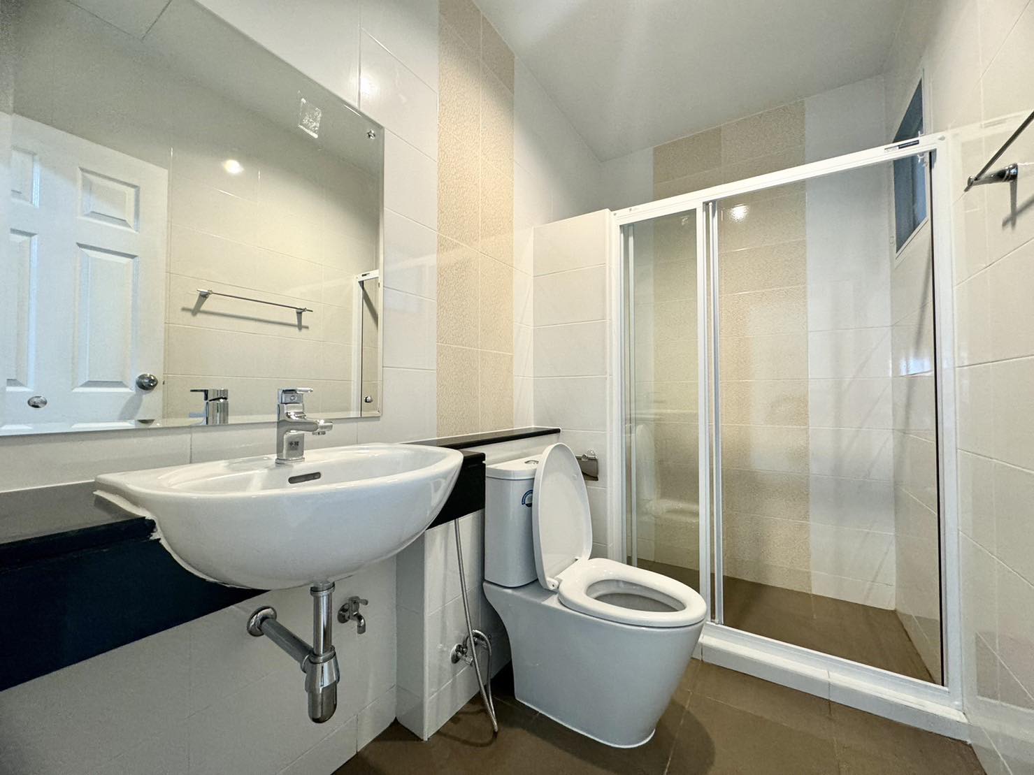 For Rent : Wichit, One-story semi-detached house, 3 bedrooms 2 bathrooms