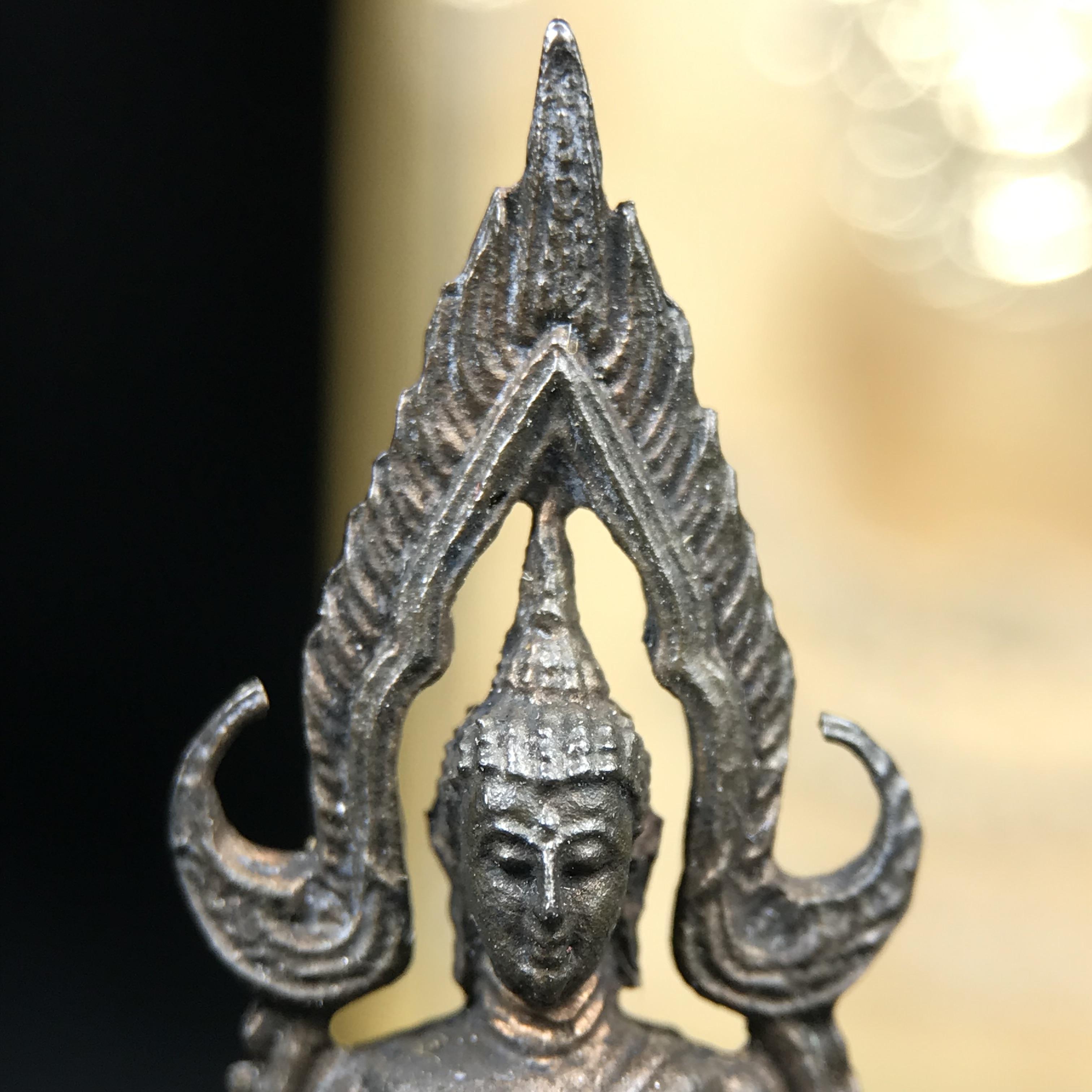 กริ่งพระพุทธชินราช ภปร. กองทัพภาคที่3จัดสร้าง ปี2517 เนื้อนวโลหะกล่องเดิม(คัดสภาพสวย)(หายาก)(ในหลวง ร.9 เสด็จในพิธี)พิธีมหาพุทธาภิเษกยื่งใหญ่โดยพระคณาจารย์ชื่อดังในยุคนั้นร่วมปลุกเสก 7วัน7คืน*** หลวงปู่โต๊ะ วัดประดู่ฉิมพลี ร่วมปลุกเสก***