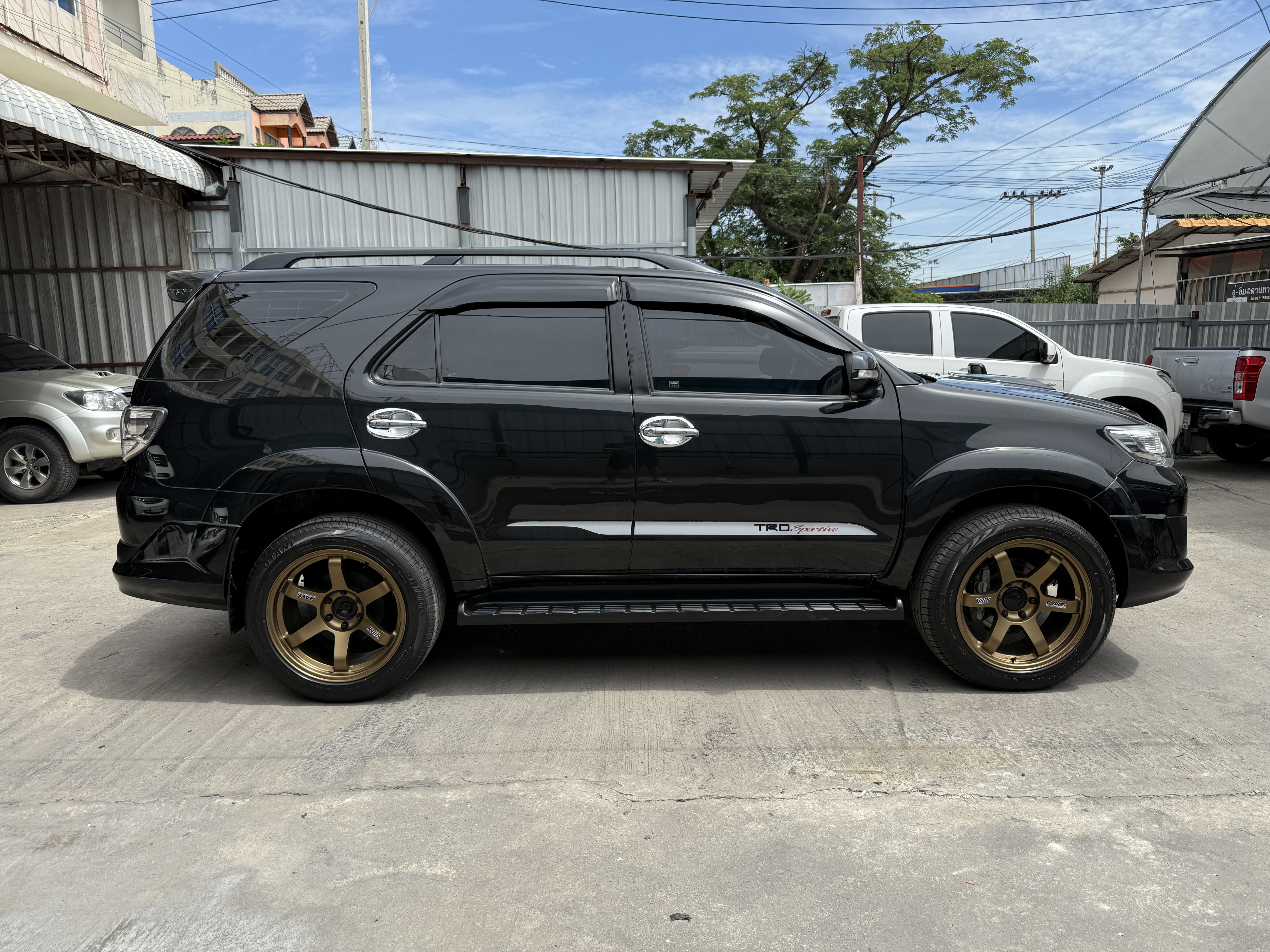 Toyota Fortuner Champ 3.0 V 4WD TRD Sportivo At 2012 ดำ
