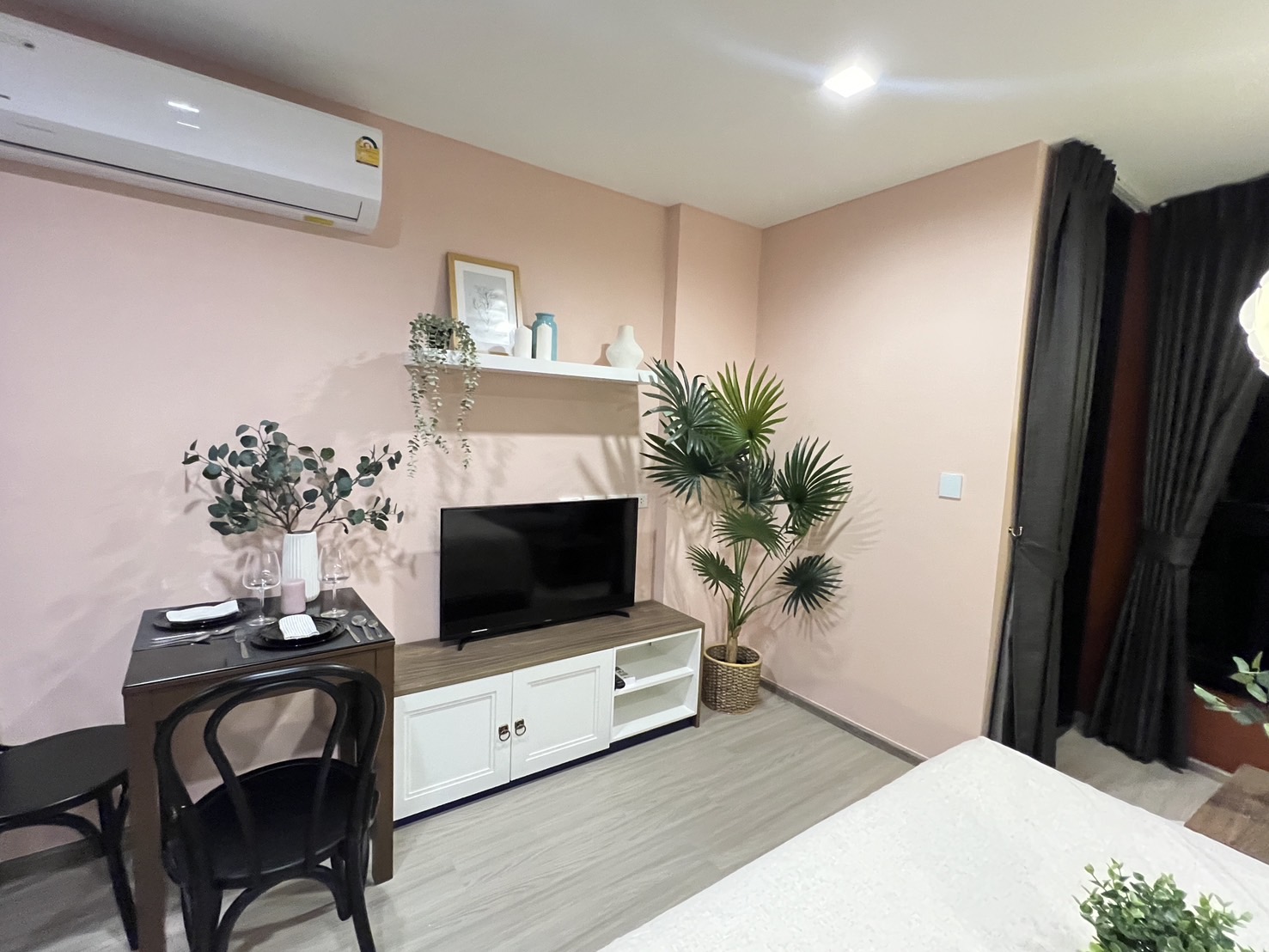 For Sale : Wichit, The Base Downtown, 1 Bedrooms 1 Bathrooms, 5th flr.