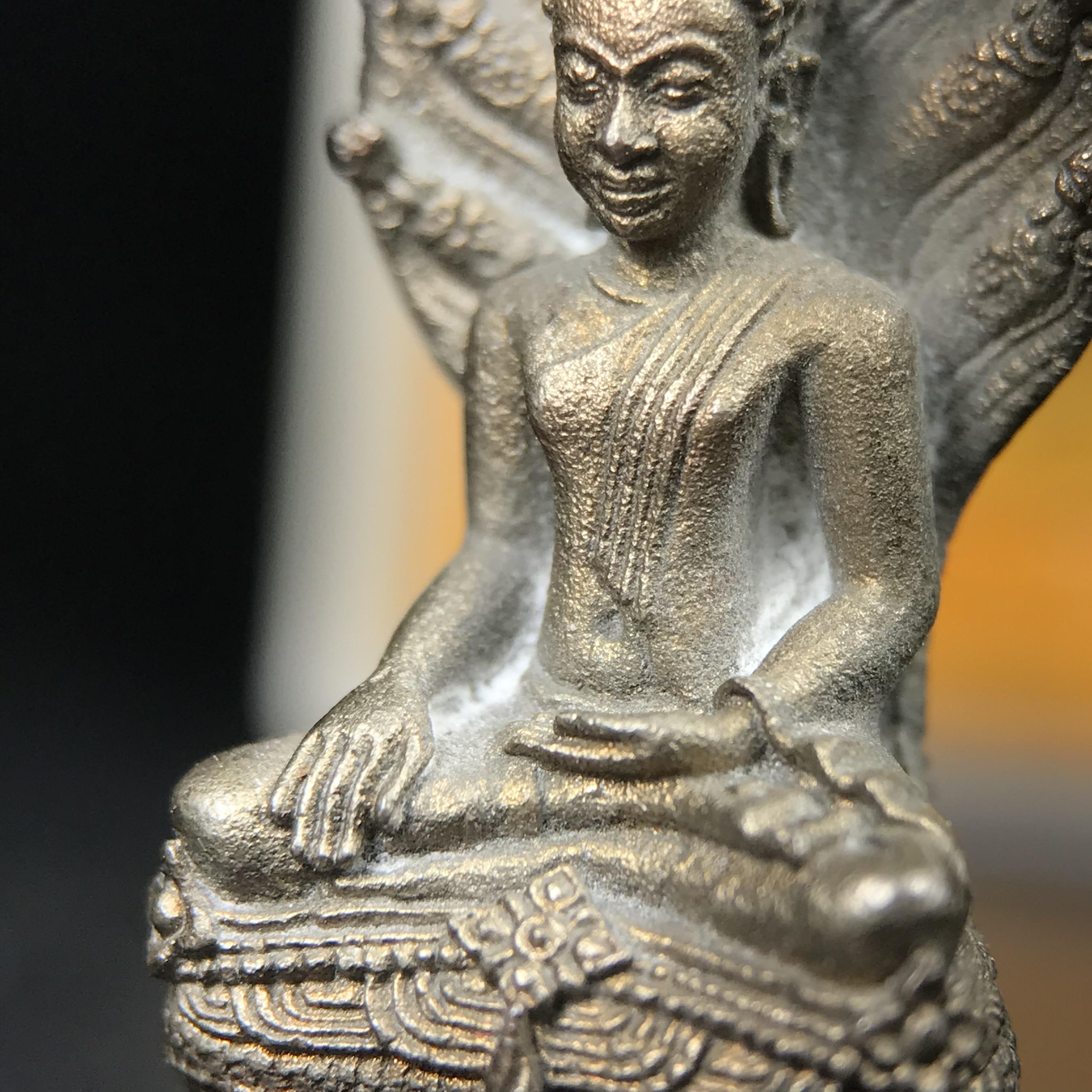 พระพุทธรูปนาคปรกปางมารวิชัย สธ. เนื่องวโรกาสสมเด็จพระเทพรัตนราชสุดาฯทรงเจริญพระชนมายุครบ 3รอบ ปี2534 พระกริ่งนวโลหะ พิธีพุทธาภิเษก ณ วัดบวรนิเวศวิหาร โดยมีสมเด็จพระญาณสังวรสมเด็จพระสังฆราชเป็นองค์ประธาน(พิธีใหญ่ มวลสารดี พุทธศิลป์งดงาม)อุดมวลสารผงจิตรลดา