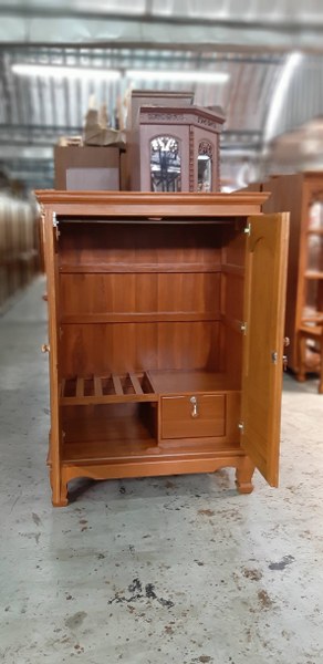 ผู้เสื้อผ้าเด็ก รุ่น 2 บานเปิด ขาสิงห์