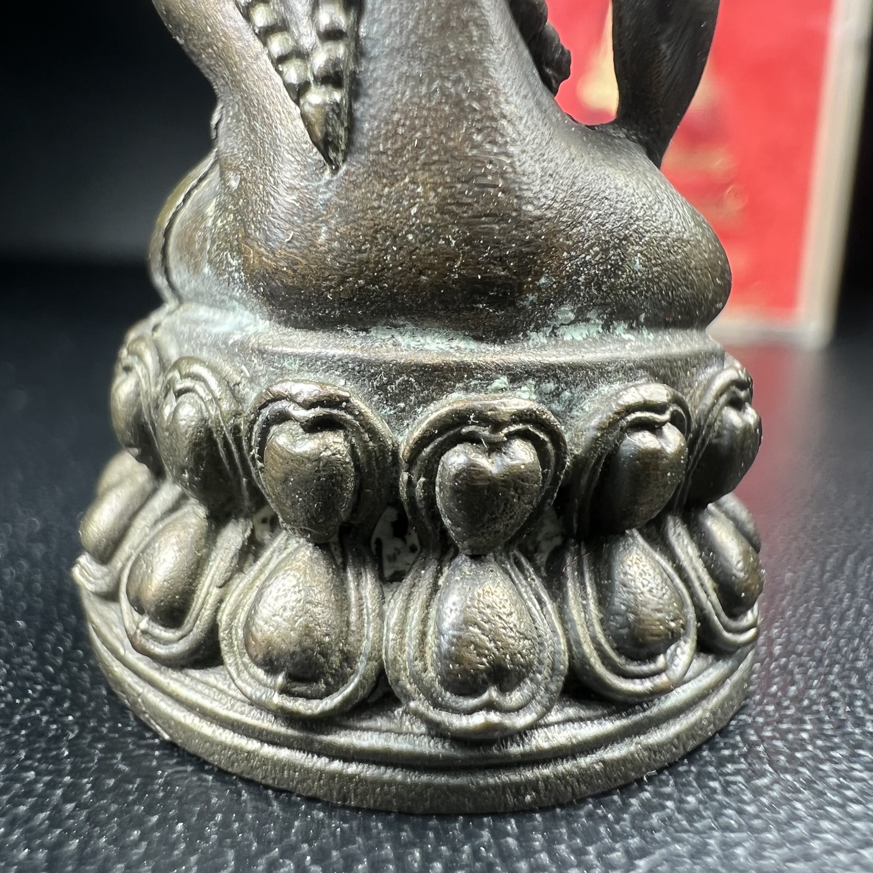 พระกริ่งปรมาภรณ์พุทธปัญญา(พระกริ่งศรีนคร 2) จัดสร้างเนื่องในมหามงคลสมัยเฉลิมพระชมน์พรรษา 5 รอบ องค์พระบาทสมเด็จพระเจ้าอยู่หัวรัชกาลที่9 ปี 2530 เนื้อนวโลหะ (ออกแบบโดยนายช่างเกษม มงคลเจริญ มีพระอาจารย์ไสว วัดราชนัดดา กรุงเทพ เป็นเจ้าพิธีครั้งสุดท้าย)