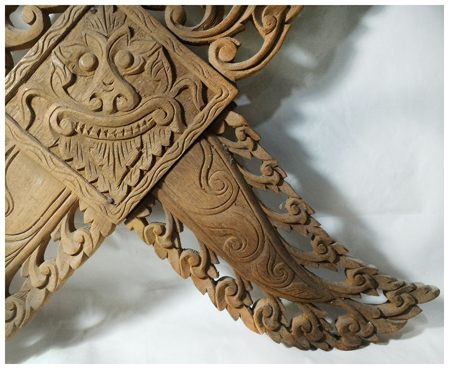 ไม้แกะสลัก กาแล 93cmxสูง63cm งานเก่า