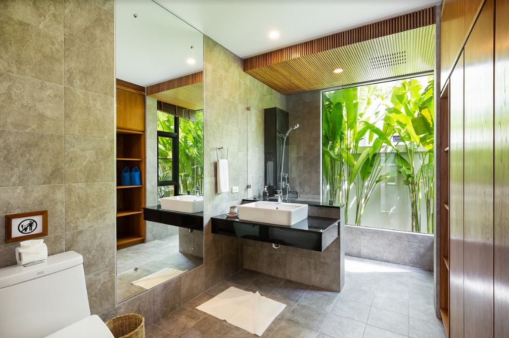 For Rent : Nai Harn, Luxury Modern Pool Villa, 3 Bedrooms 3 Bathrooms, Garden view.
