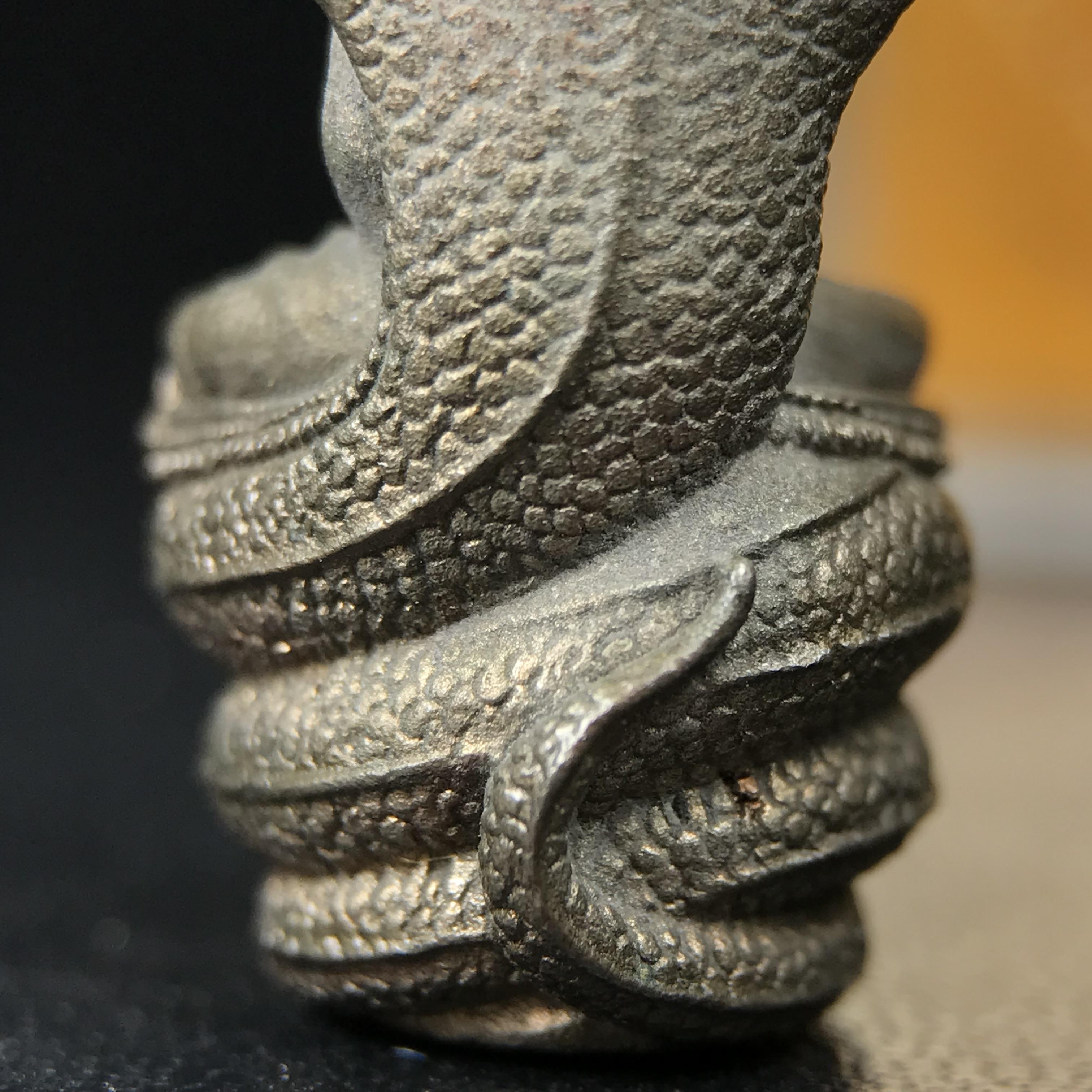 พระพุทธรูปนาคปรกปางมารวิชัย สธ. เนื่องวโรกาสสมเด็จพระเทพรัตนราชสุดาฯทรงเจริญพระชนมายุครบ 3รอบ ปี2534 พระกริ่งนวโลหะ พิธีพุทธาภิเษก ณ วัดบวรนิเวศวิหาร โดยมีสมเด็จพระญาณสังวรสมเด็จพระสังฆราชเป็นองค์ประธาน(พิธีใหญ่ มวลสารดี พุทธศิลป์งดงาม)อุดมวลสารผงจิตรลดา