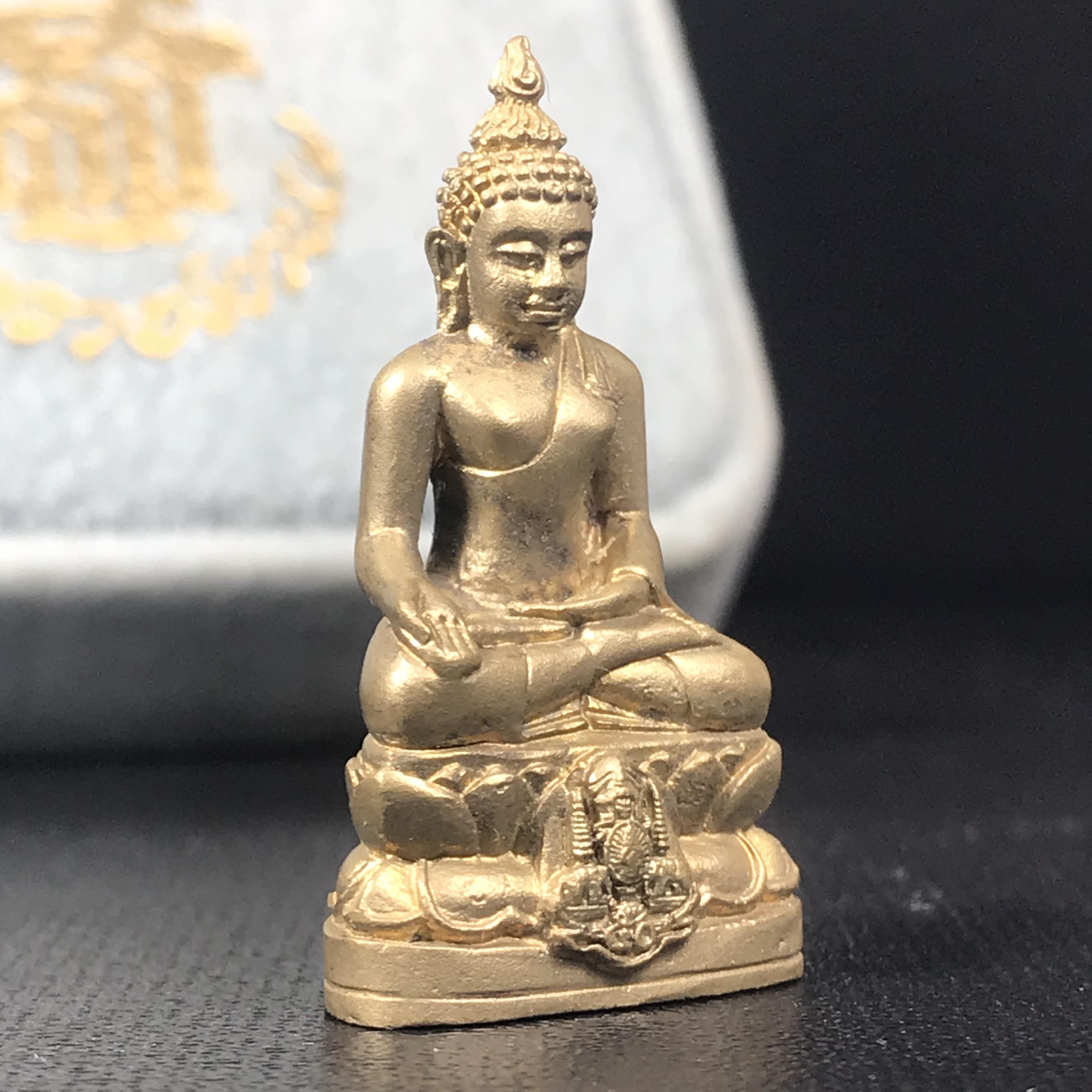 พระกริ่งไพรีพินาศ ครองสิริราชสมบัติครบ 50 ปี พ.ศ.2540 เนื้อทอง93 สวย ครบ สมบูรณ์ ชุดพระราชทาน(หายาก)