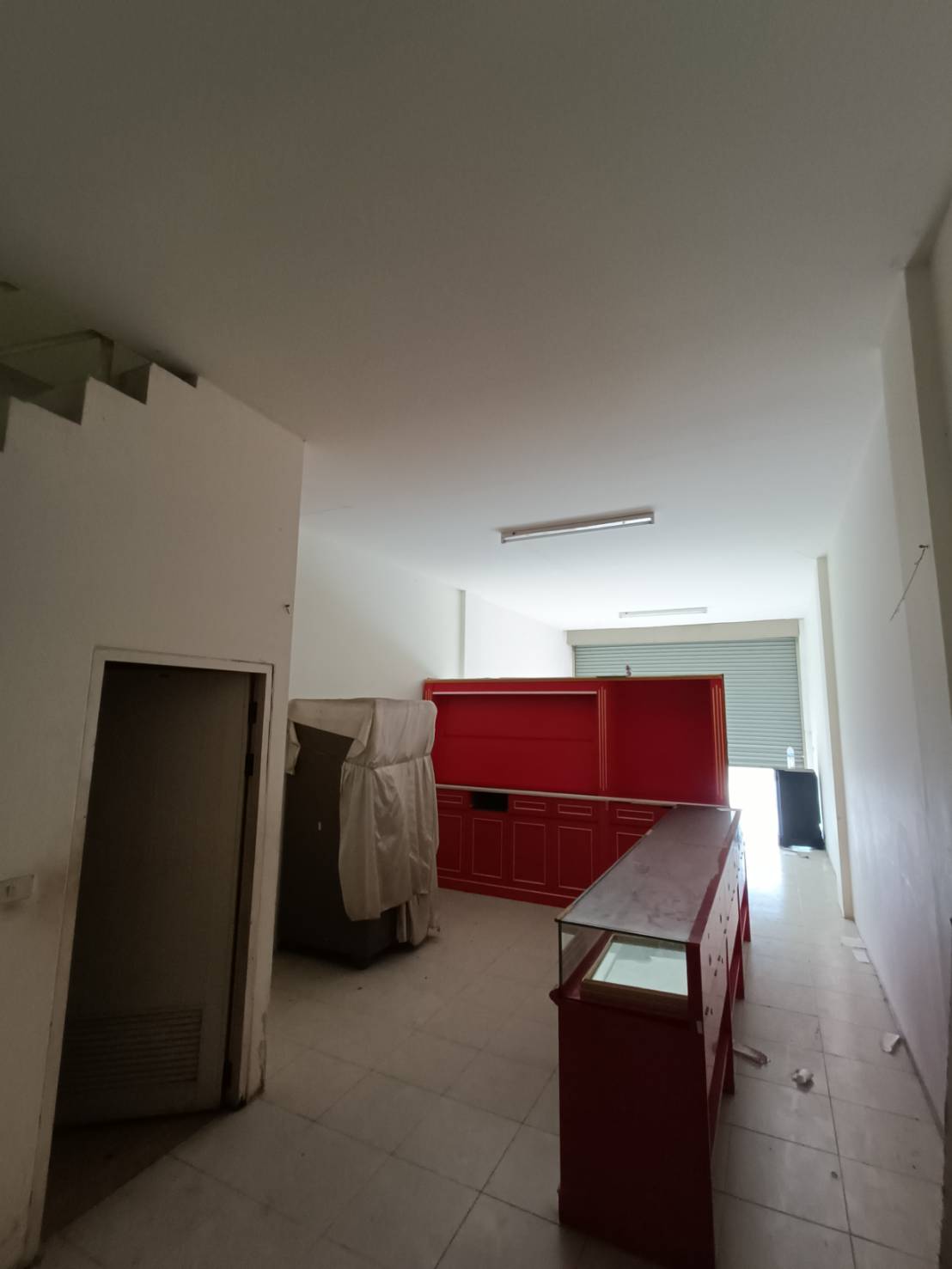 For Sales : Thalang, 4-Storey Commercial Building, 6 bedroom 6 bathroom