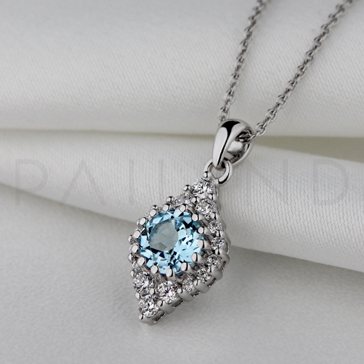 จี้เงินฝังเพชรรัสเซียประดับ Blue Topaz