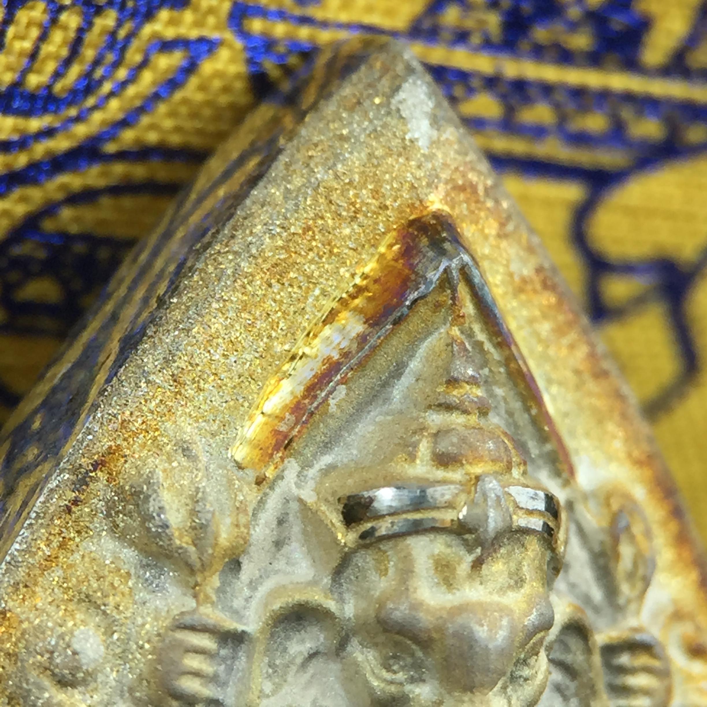 เหรียญพระพิฆเนศวร ญสส. ชุดกาญจนาภิเษกครองราชย์ 50 ปี พุทธศักราช 2538 พิมพ์ใหญ่(2.9 ซม.) เนื้อเงินผิวเดิมขึ้นสีรุ้งงดงามธรรมชาติสร้างสรรค์ สภาพสวยเดิมพร้อมกล่องบรรจุเดิม ตอกโค๊ดหมายเลขกำกับ(1ใน 5539องค์)