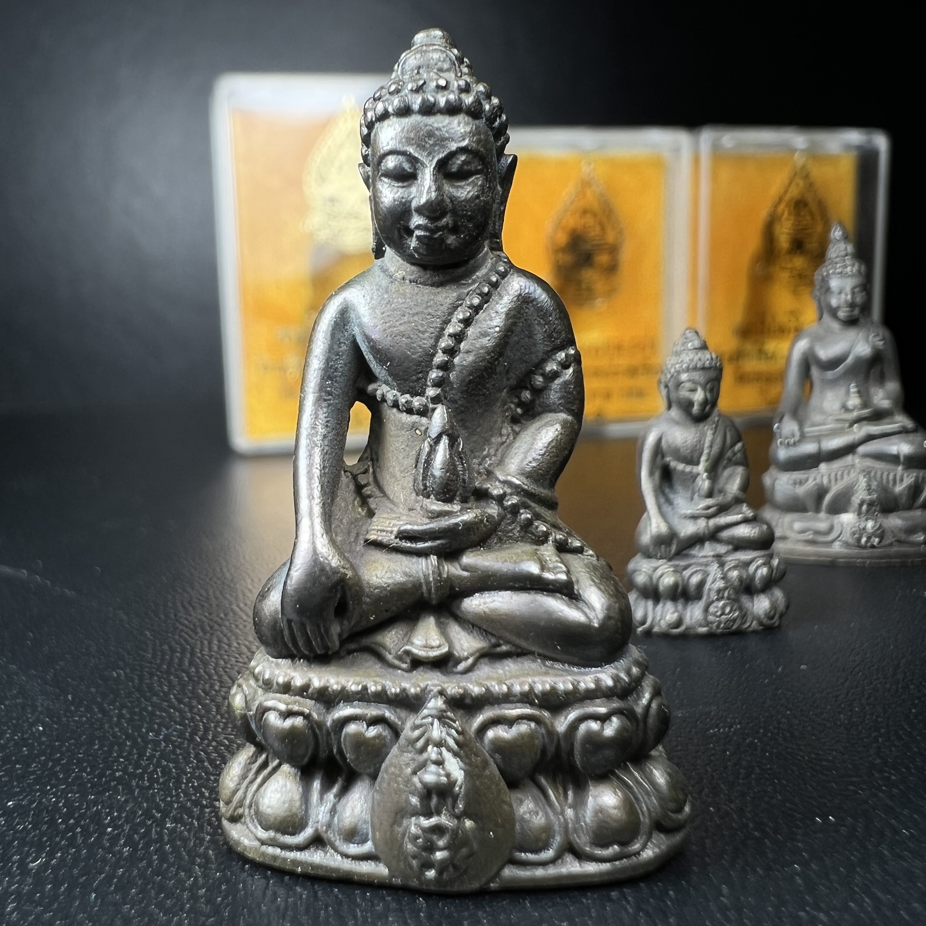 พระกริ่งนวปทุม ภปร.-พระชัยวัฒน์นวปทุม ภปร.-พระกริ่งไพรีพินาศ ภปร. รุ่นแรก วัดปทุมวนาราม ครบชุดเนื้อนวโลหะ ปี2535(ในหลวงรัชกาลที่9เสด็จเททอง)(1ใน3000ชุด)หายาก***เก็บทีเดียวครบชุดไปเลยรุ่นนี้ แนะนำ....ตอนนี้หายากแล้ว***