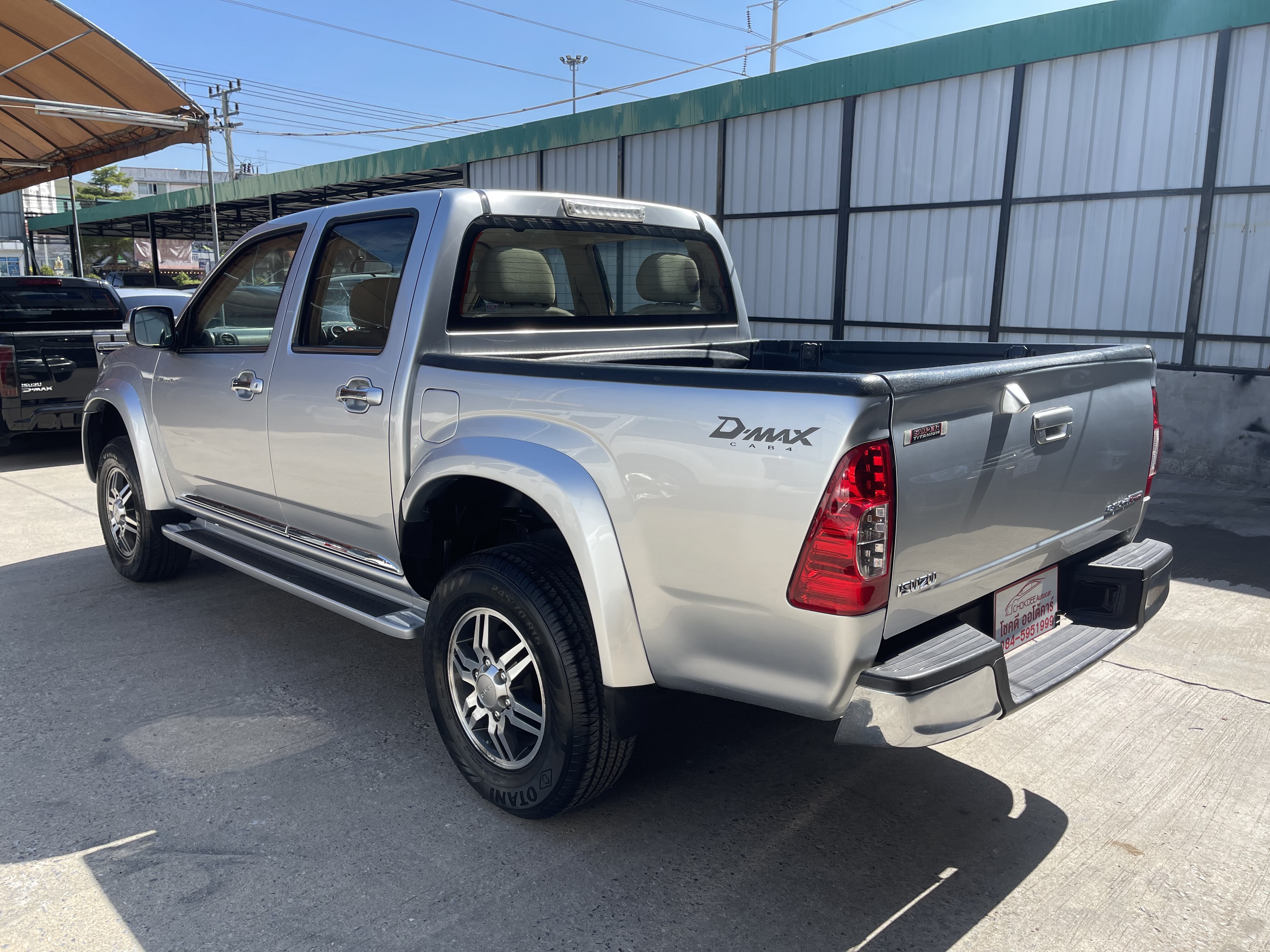 Isuzu Dmax 4ประตู Hilander 2.5 Abs Navi 2011 เงิน