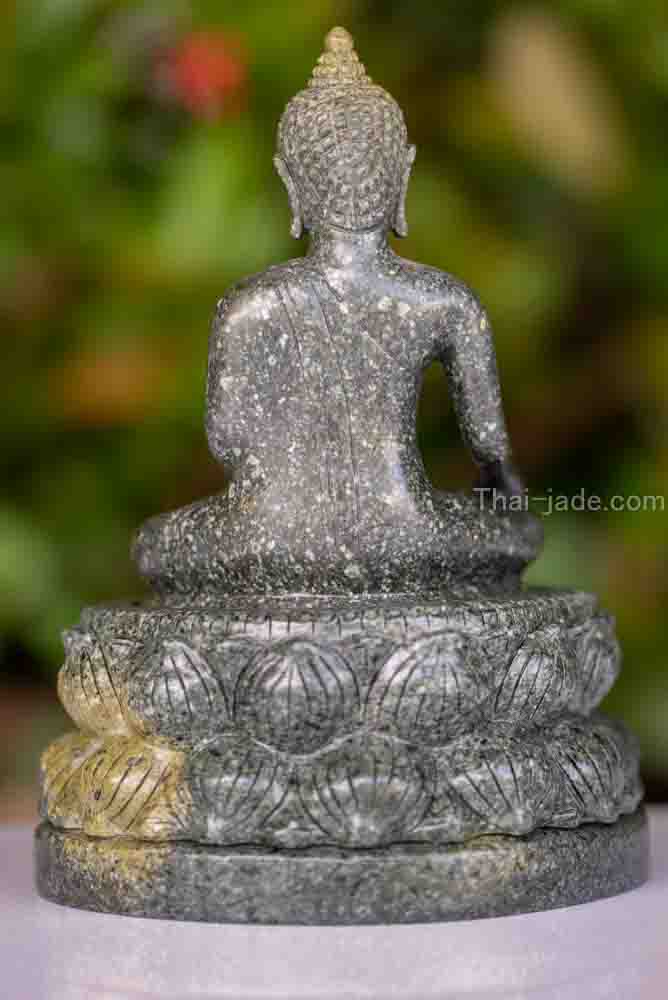 พระสิงห์ปางมารวิชัยสิงห์1 ฐานบัวคว่ำบัวหงาย พระแกะสลักพร้อมฐาน หินแม่น้ำโขง ขนาดนิ้ว3นิ้ว พระแกะสลักหิน งานศิลปะ มีฝีมือ