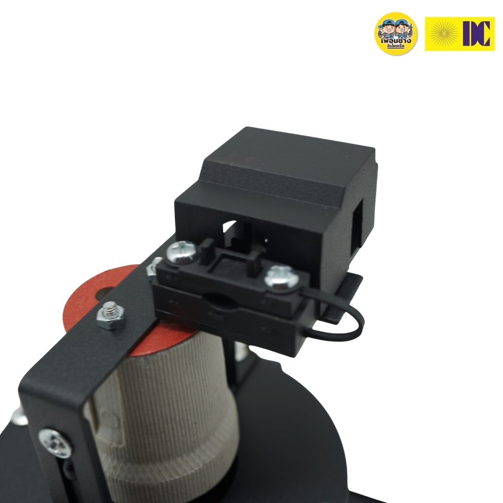 ยี่ห้อ DC รุ่น DL-704A มีสีขาว/สีดำ โคมไฟดาวไลท์ โคมไฟดาวไลท์ฝังฝ้า โคมไฟ เฉพาะโคม ขั้วE27 โคมไฟดาวไลท์