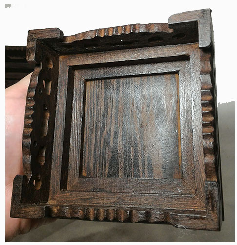 ฐานหรือกี๋ไม้ สี่เหลี่ยมเล็ก หน้าท๊อป 10cm อันละ