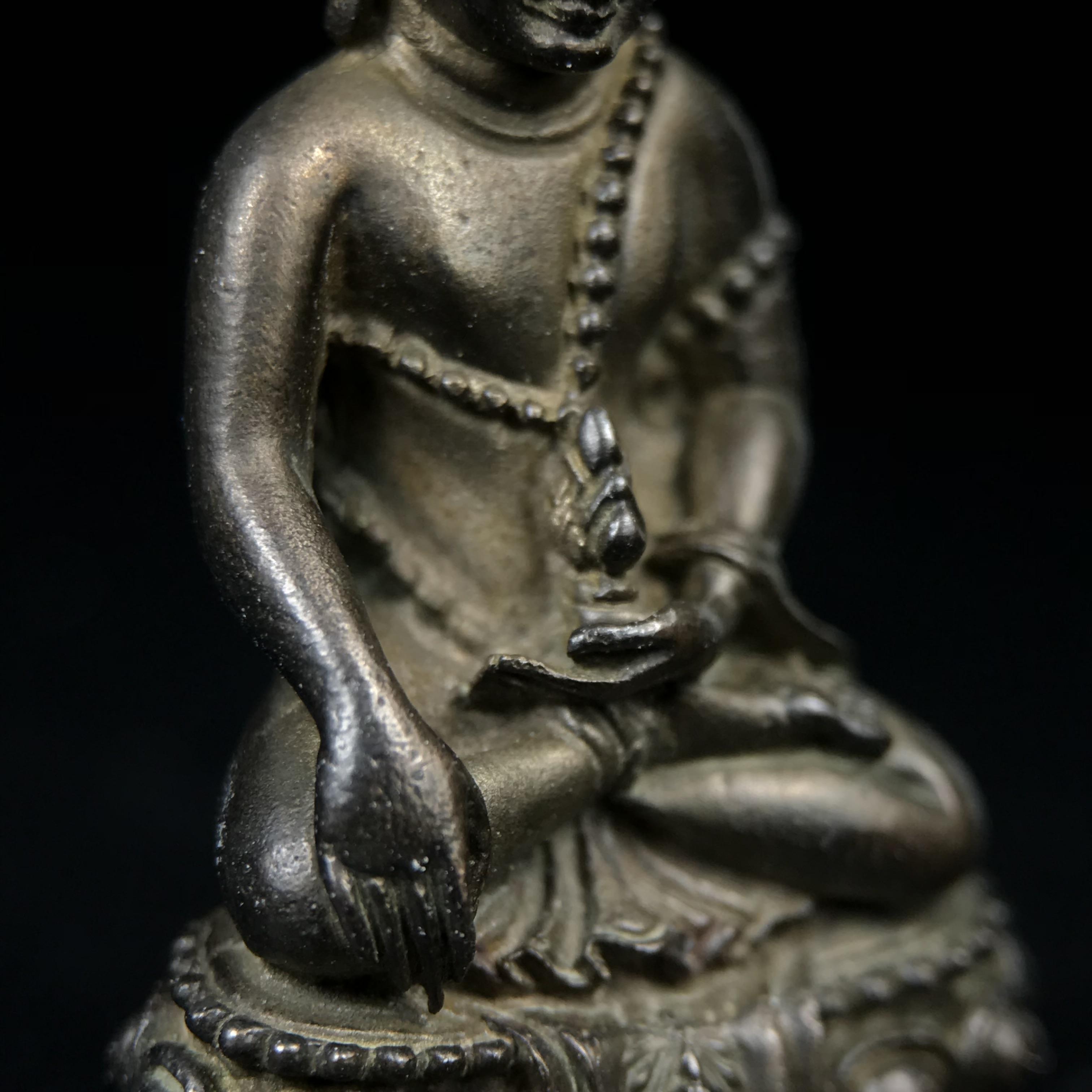 พระกริ่งศิรากาศ ภปร.(พระกริ่งคุ้มเกล้า)วัตถุมงคล"คุ้มเกล้าฯ" มูลนิธิ “คุ้มเกล้า” ในพระบรมราชูปถัมภ์ จัดสร้าง โรงพยาบาลภูมิพล เนื้อนวโลหะ(พิมพ์หน้าไทย)(ในหลวงรัชกาลที่9เสด็จเททอง)(พิธีใหญ่)(นิยม)