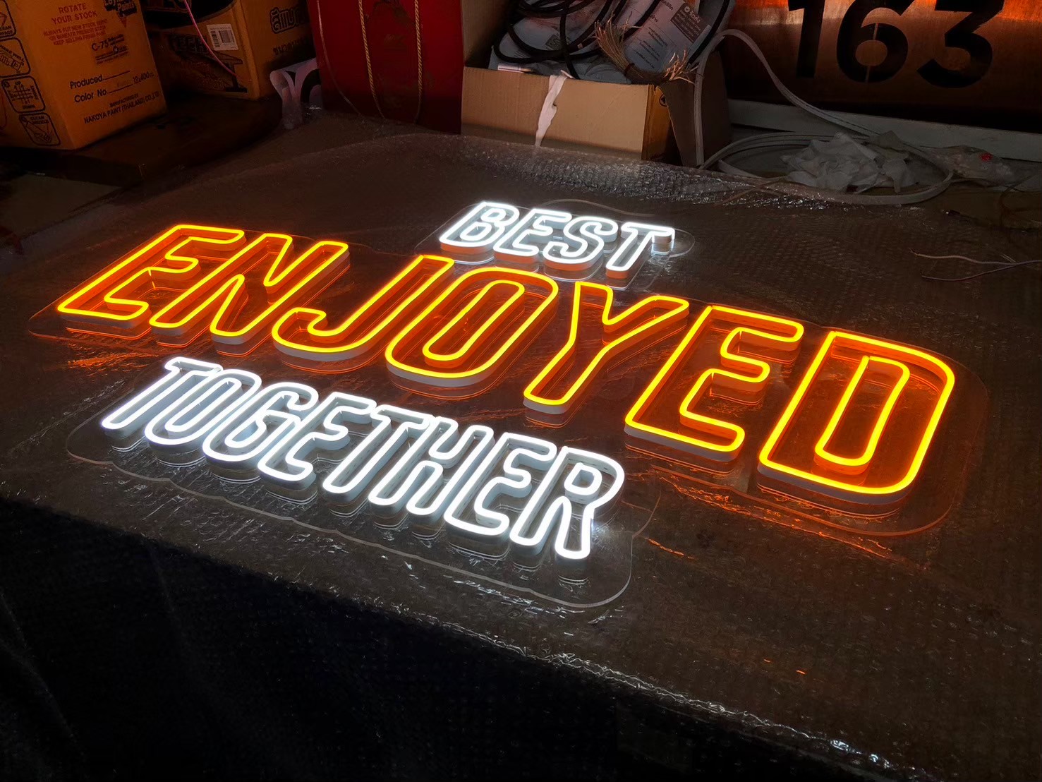 ป้ายไฟดัด BEST ENJOYED TOGETHER