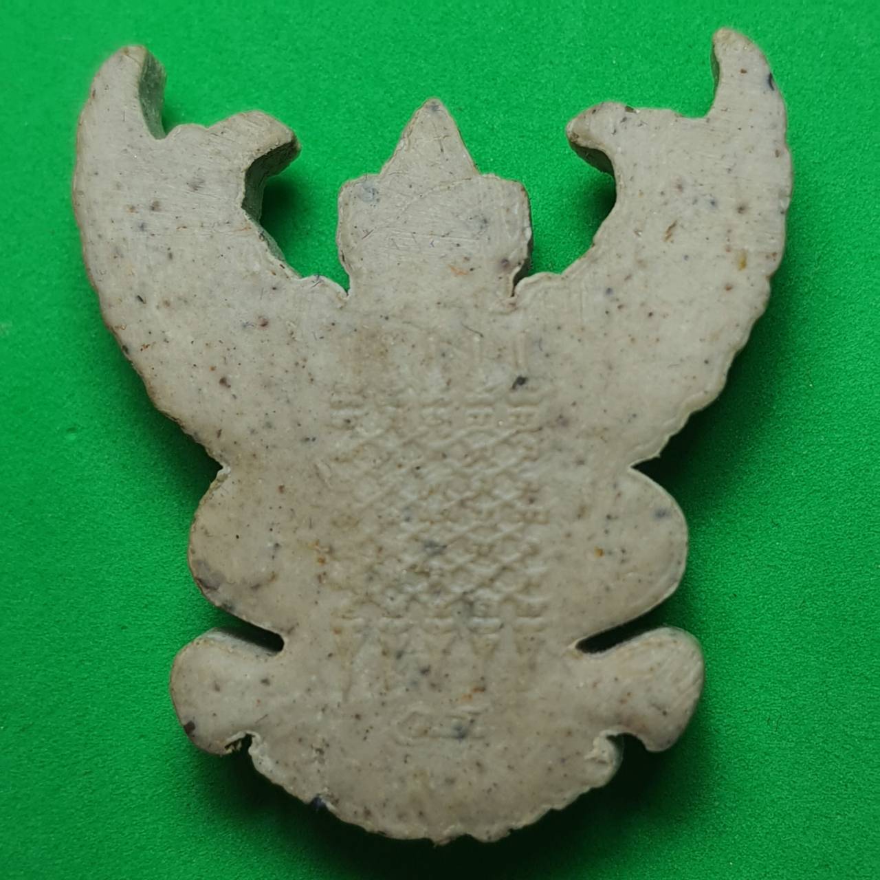 พระเครื่อง พญาครุฑห้อยคอ เลี่ยมกรอบ รุ่น รุ่งเรือง อำนาจ บารมี สีขาว ครุฑ จี้พญาครุฑ ครุฑบูชา