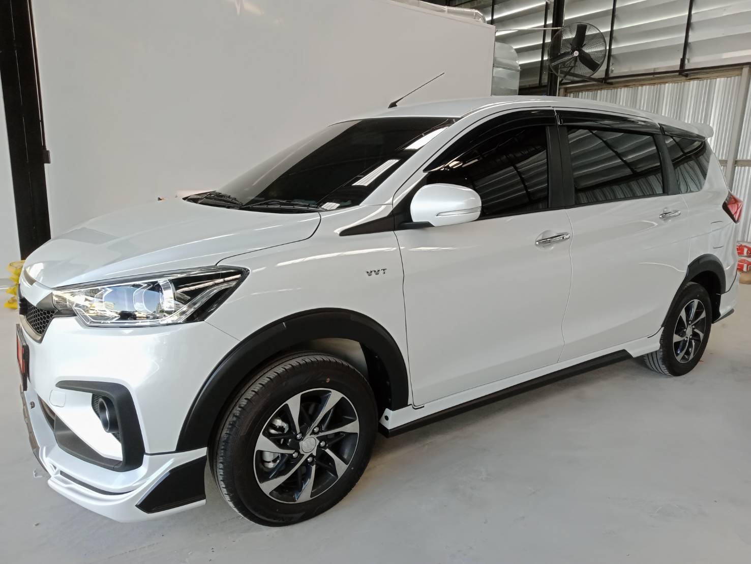 Suzuki Ertiga 2019 V.1 with custom grille bodykits by Amotriz