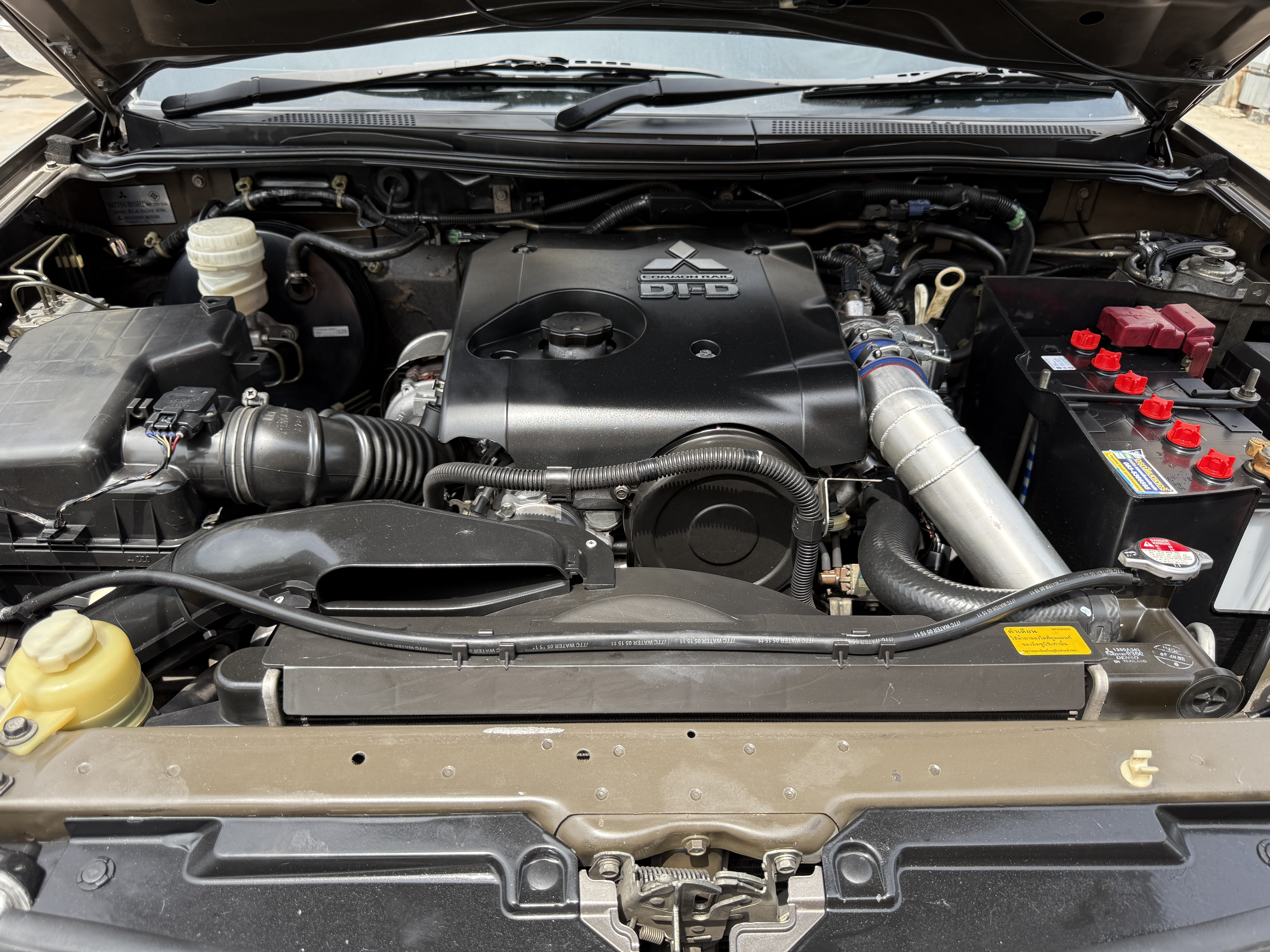 Mitsubishi Pajero Sport 2.5 GT 2WD At 2015 น้ำตาล